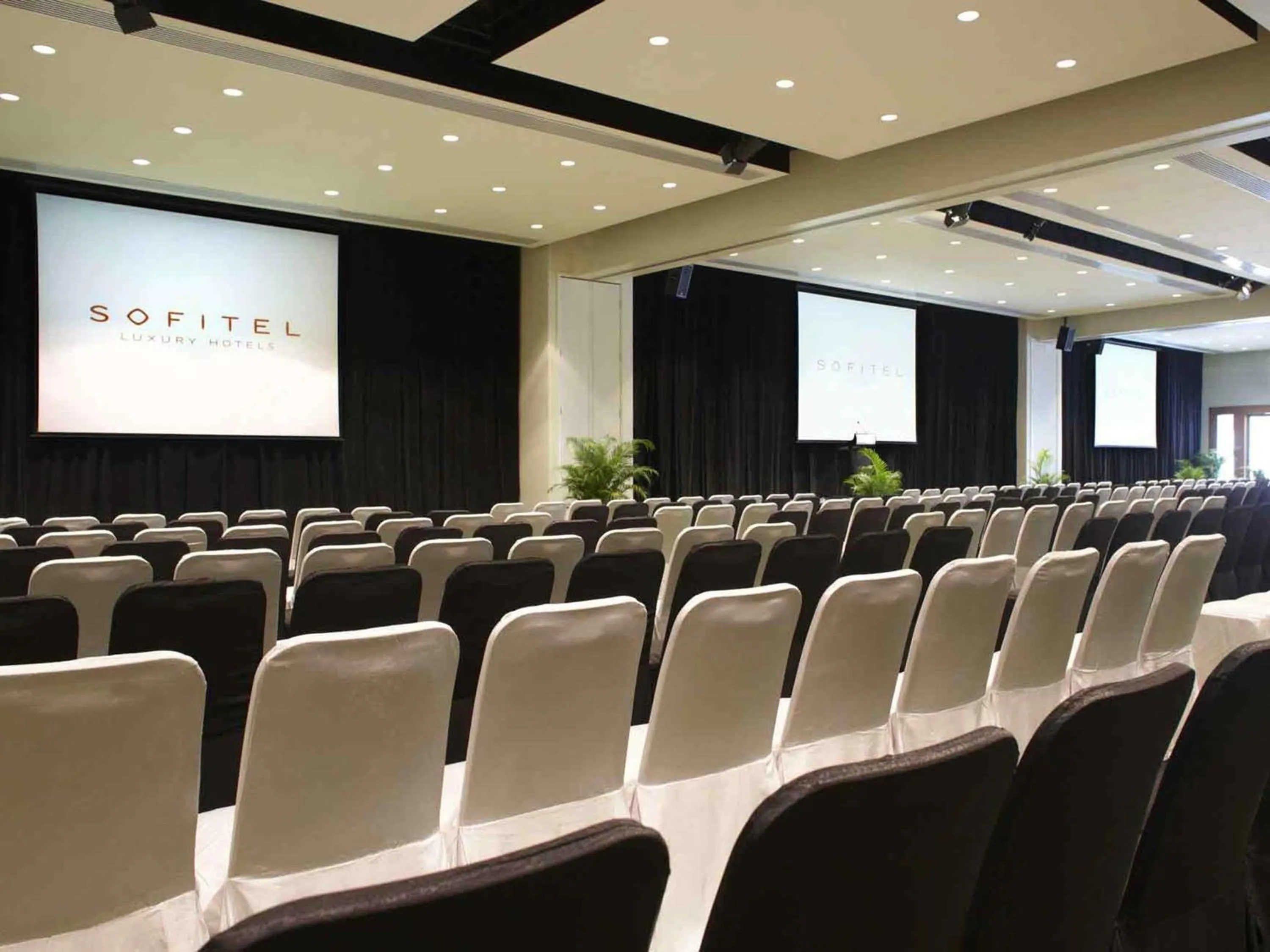 Meeting/conference room in Sofitel Fiji Resort & Spa