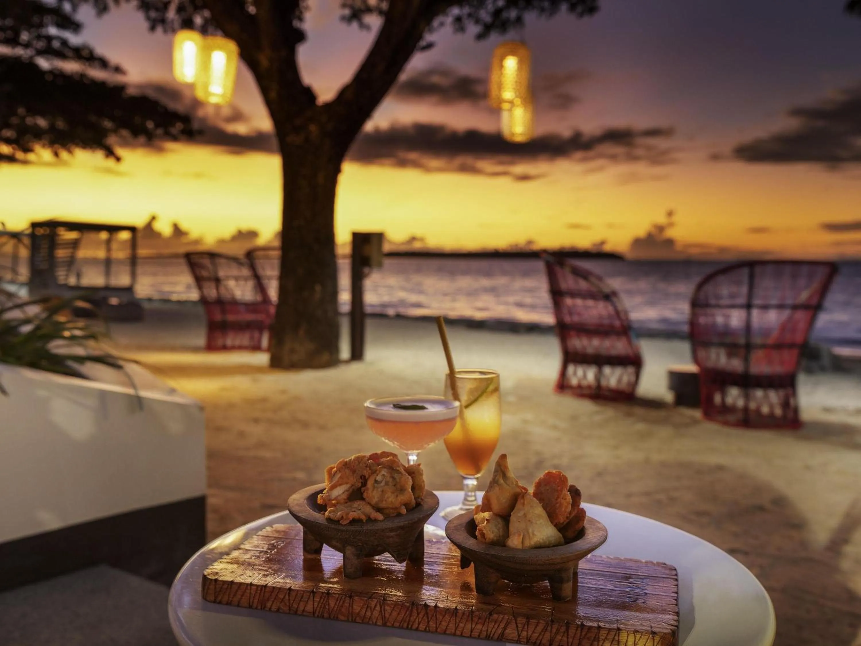 Lounge or bar in Sofitel Fiji Resort & Spa