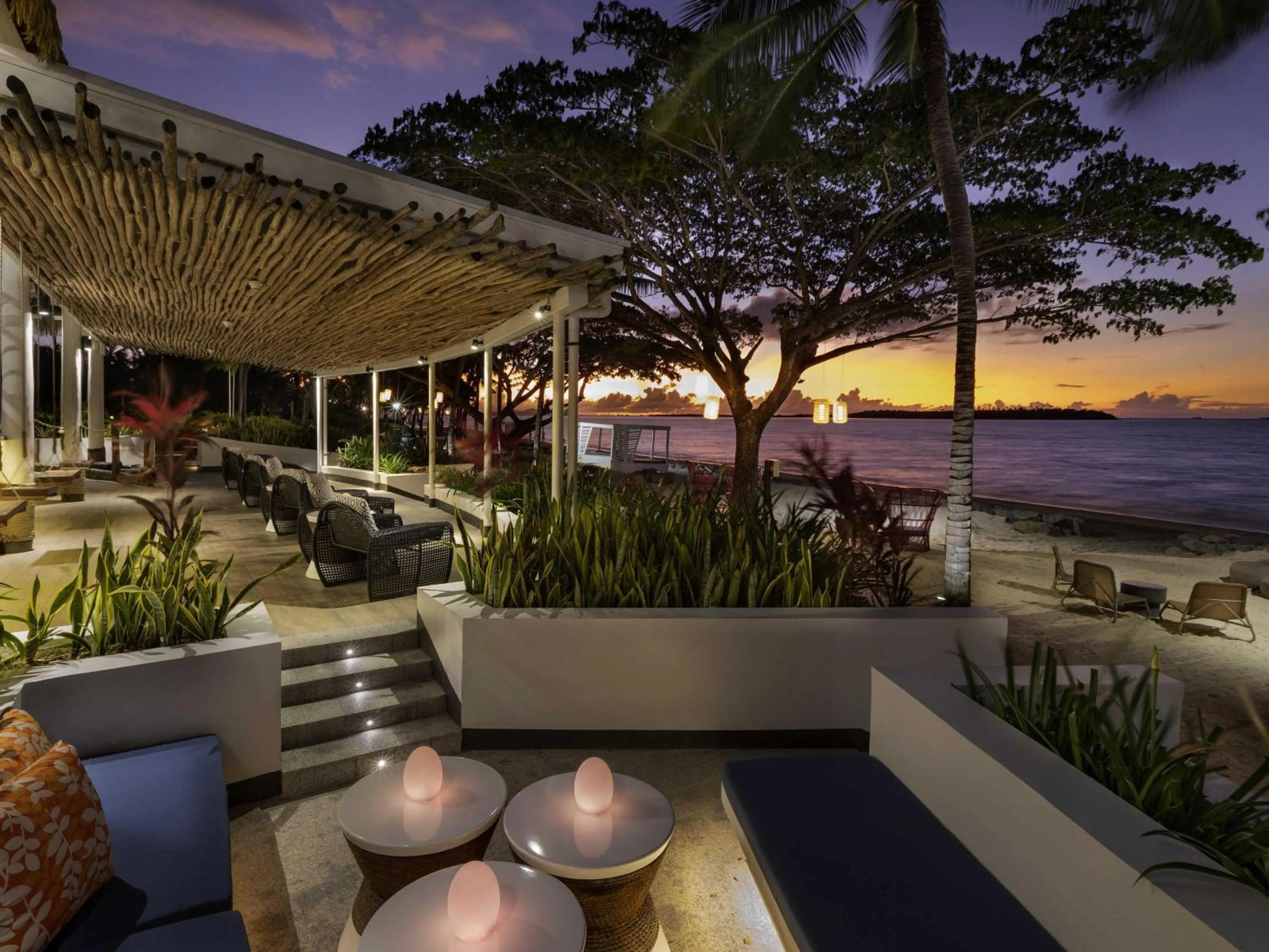 Lounge or bar in Sofitel Fiji Resort & Spa