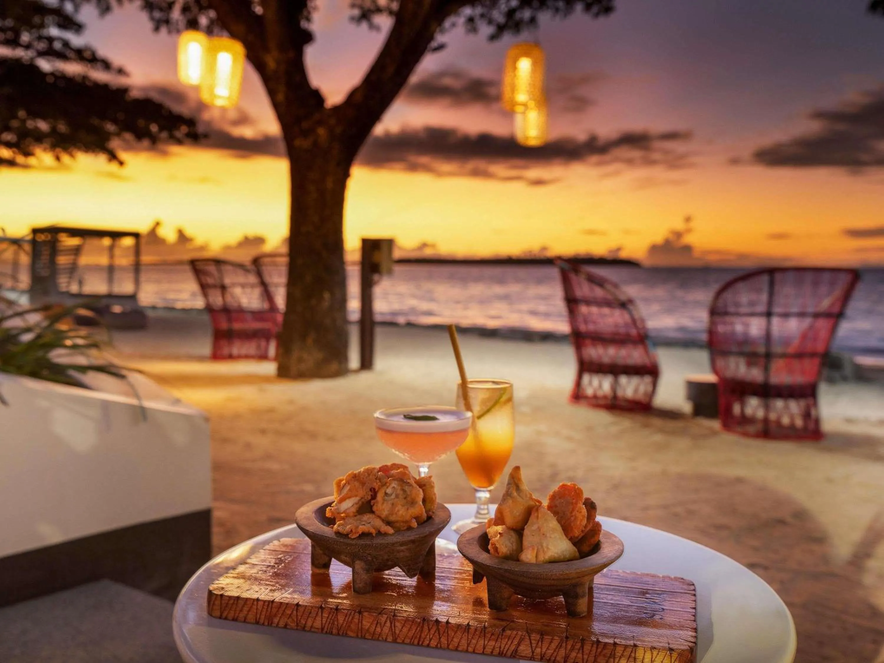 Lounge or bar in Sofitel Fiji Resort & Spa