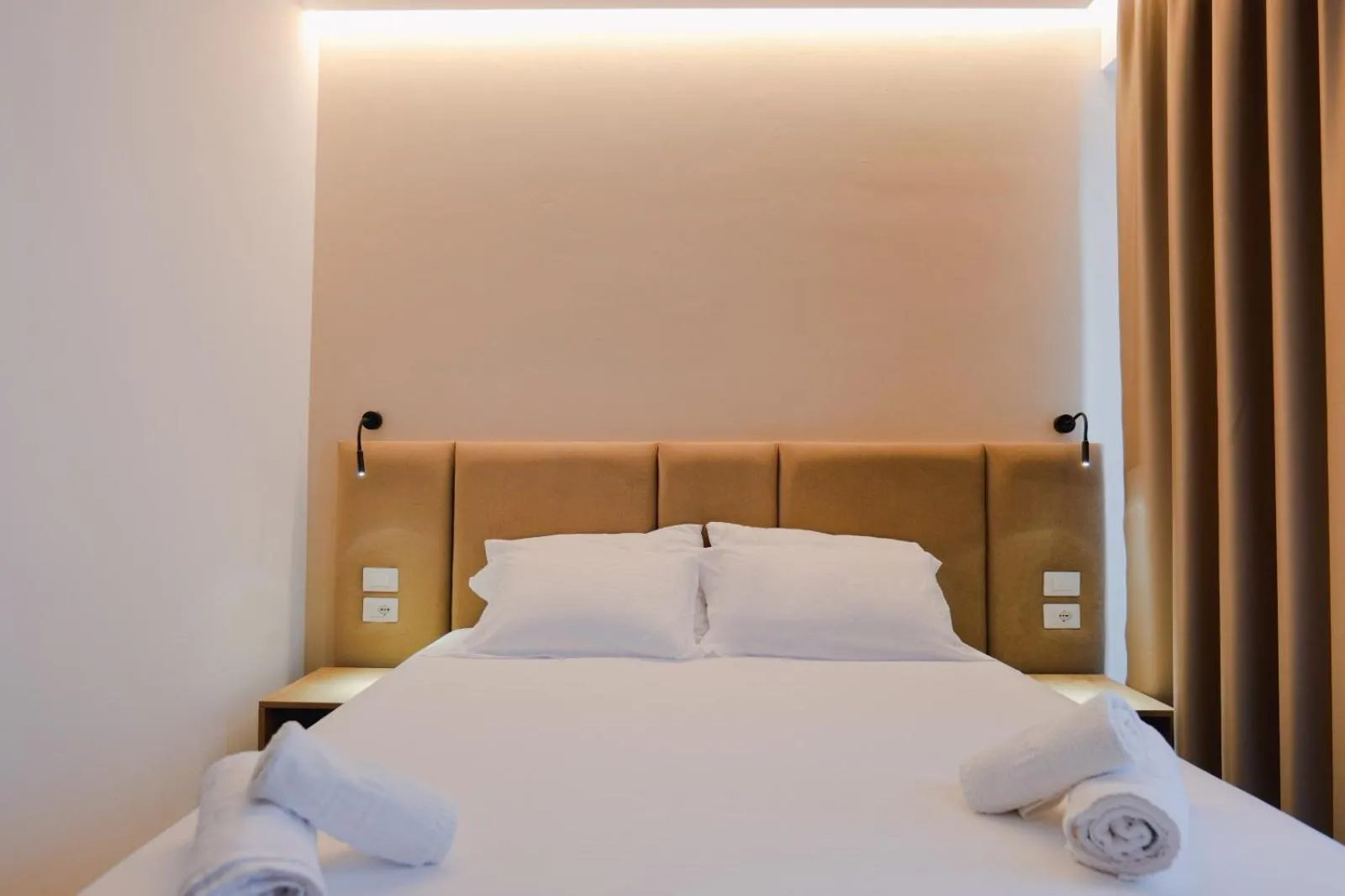 Hotel ABA