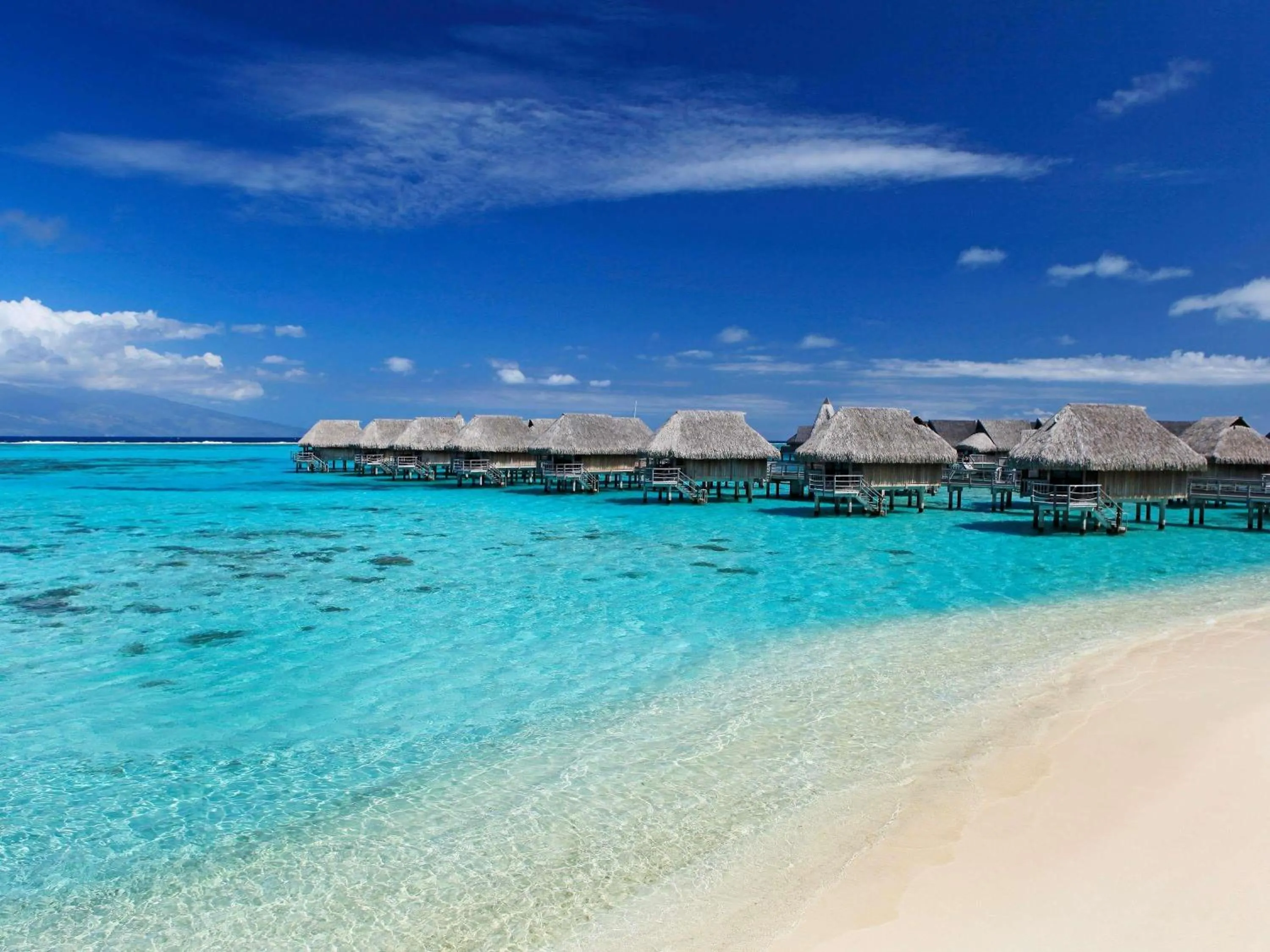 Bedroom in Sofitel Kia Ora Moorea Beach Resort