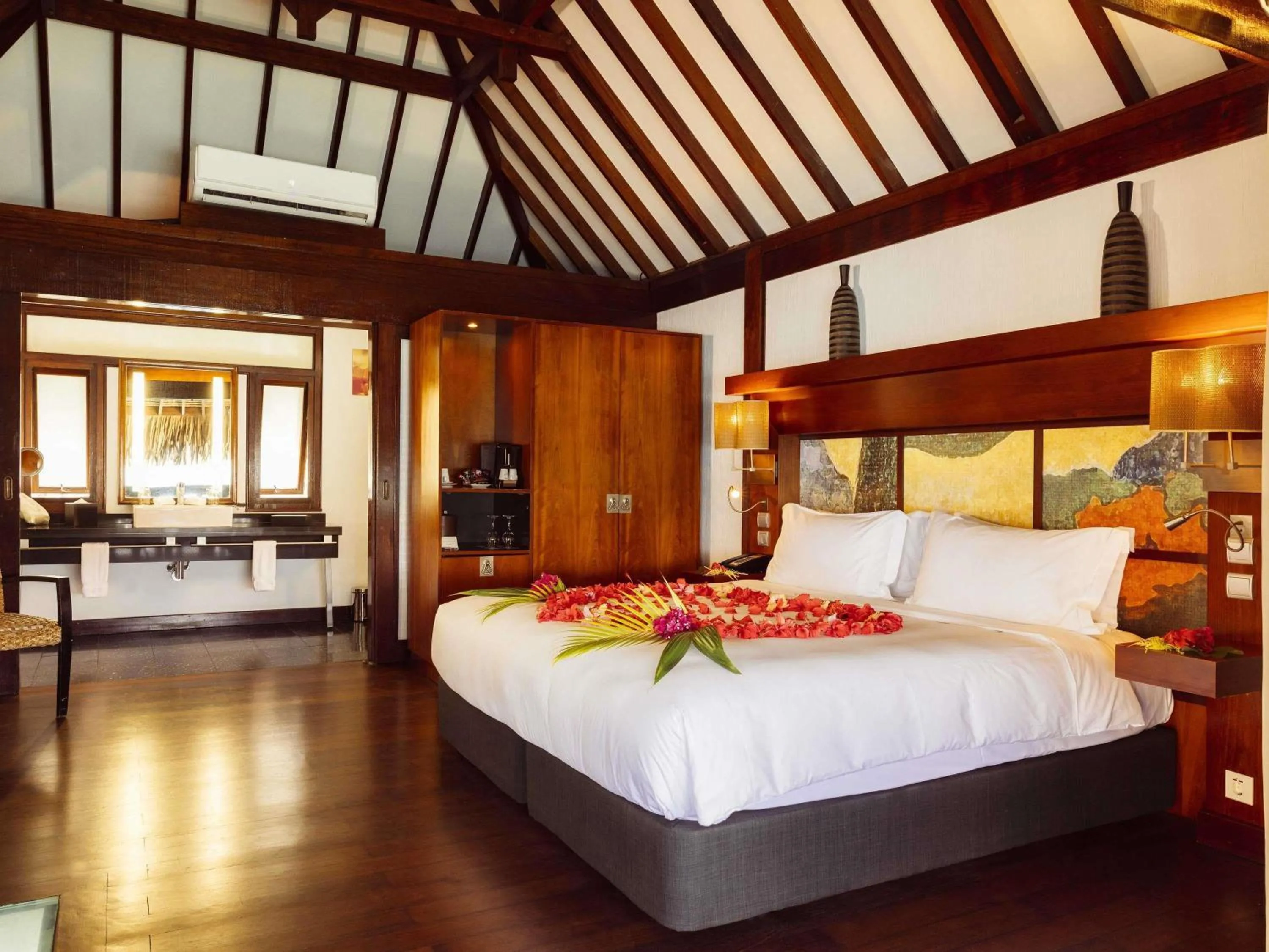 Bedroom, Bed in Sofitel Kia Ora Moorea Beach Resort