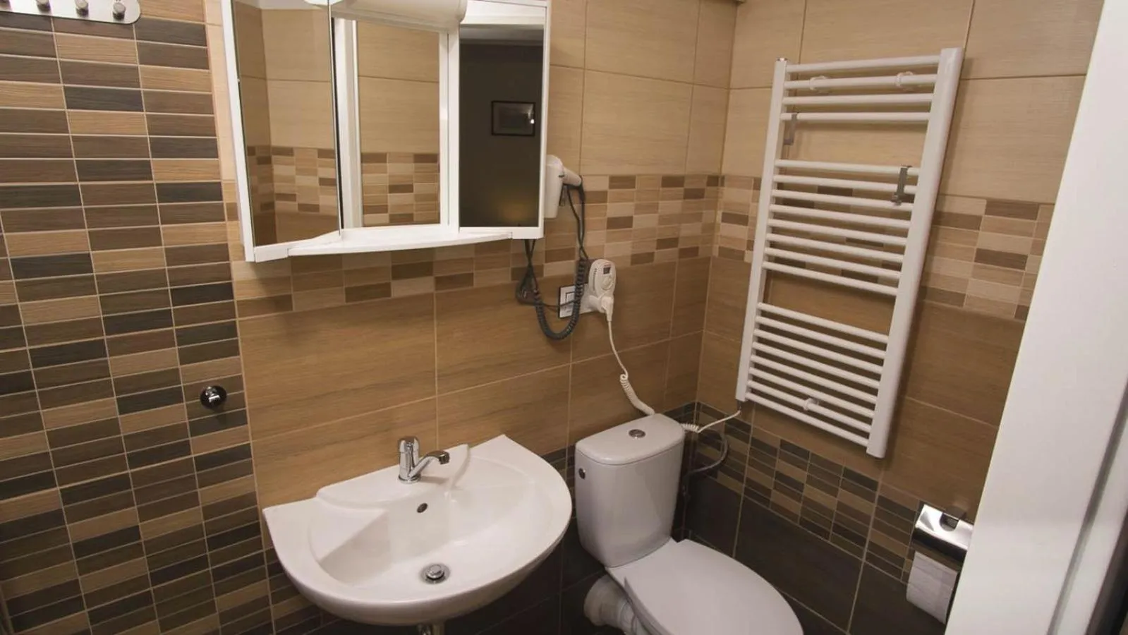 School Apartment - Your Unique Place in Prague by metro Vyšehrad
