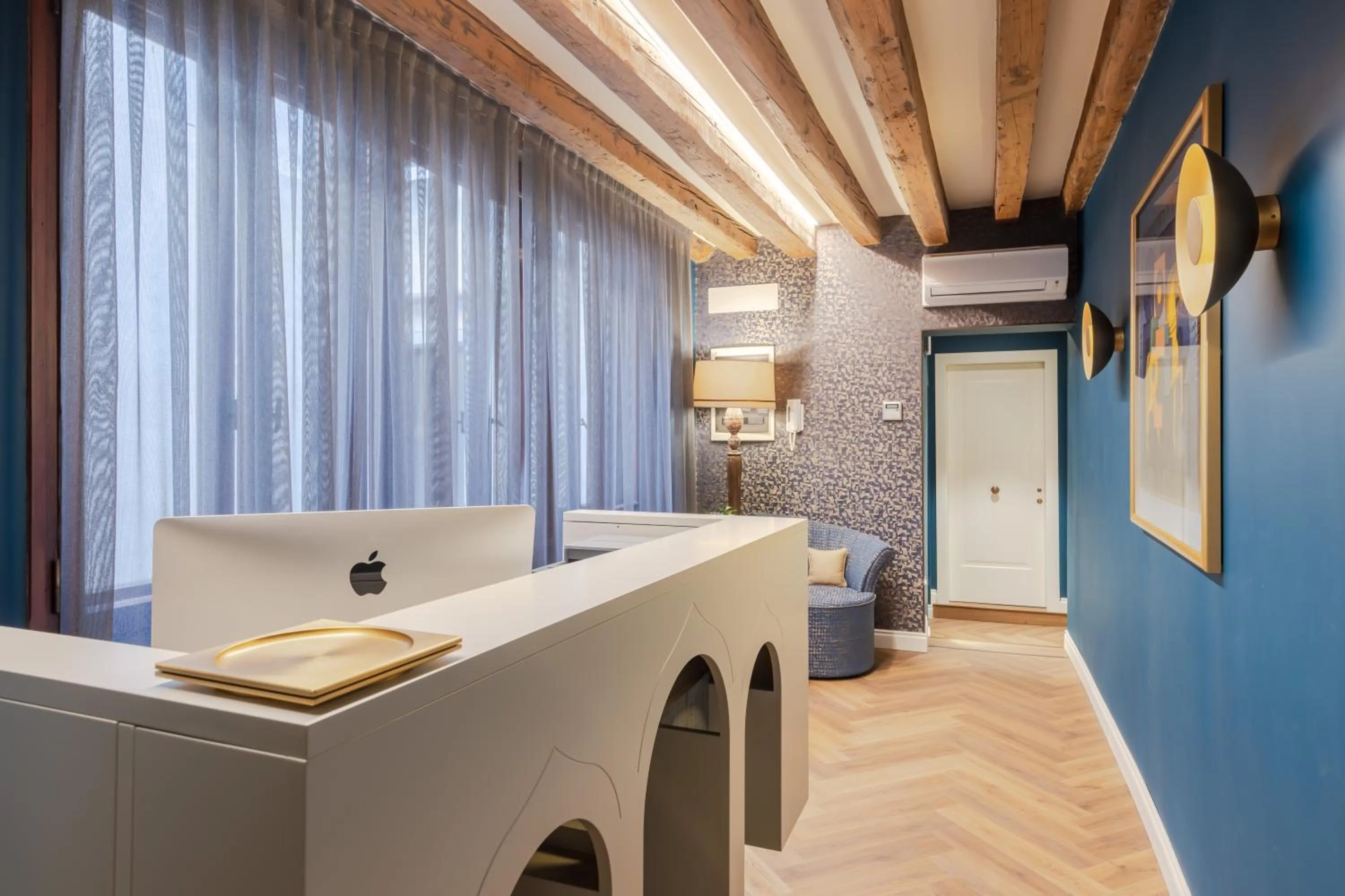 Facade/entrance in 286 Piazza San Marco - Relais il Doge