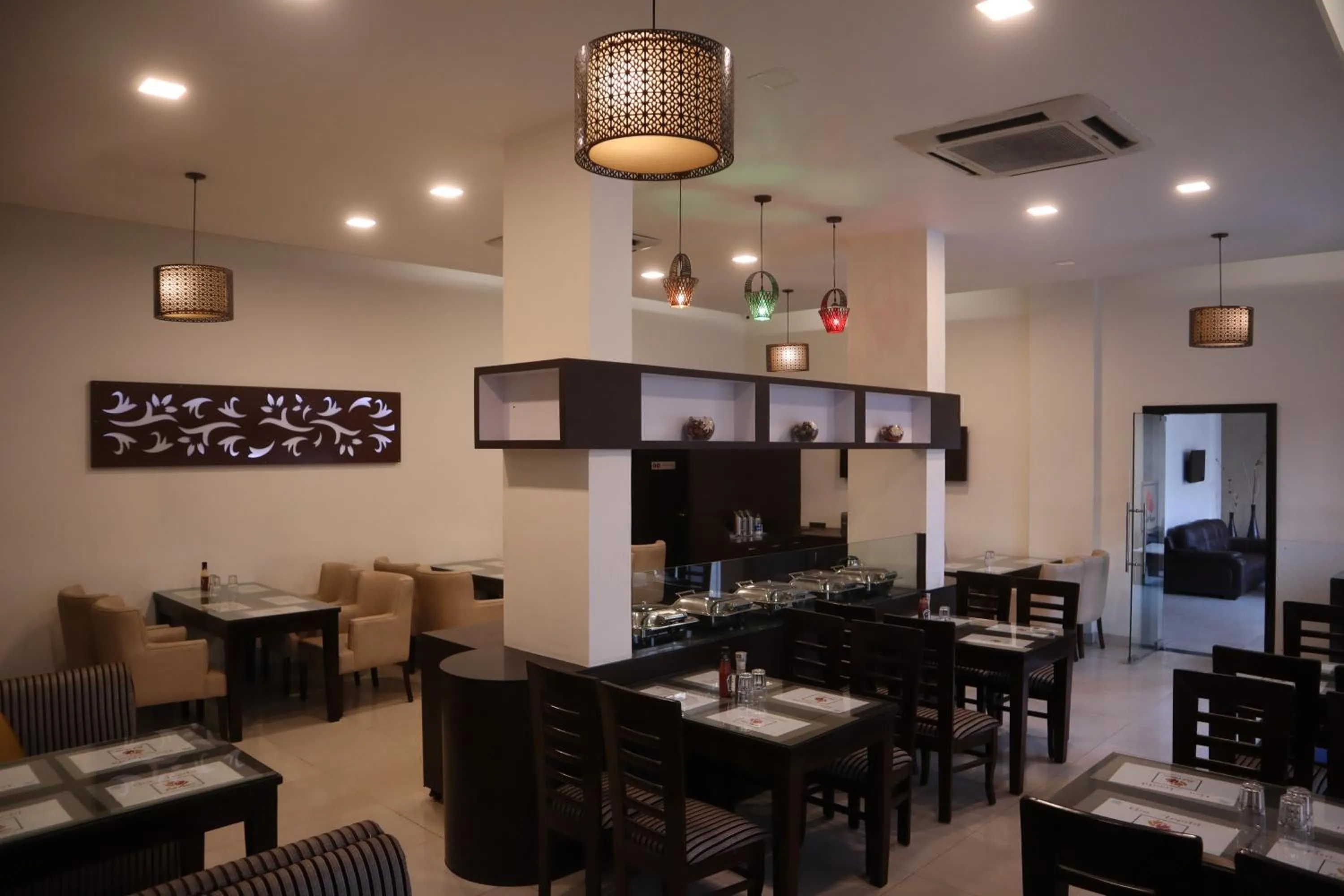 Restaurant/places to eat in K Plus Comforts