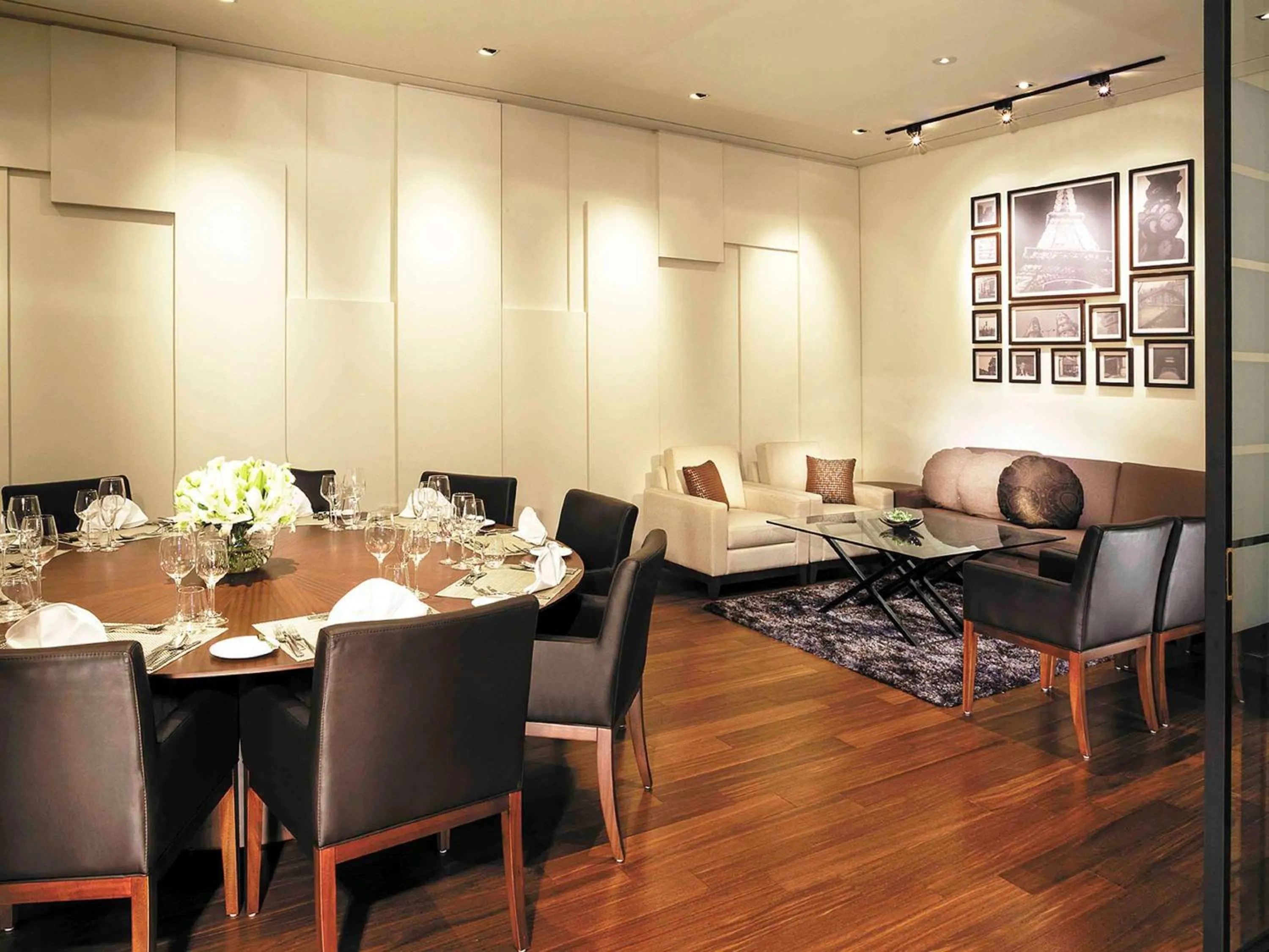 Restaurant/places to eat in Novotel Ambassador Seoul Gangnam