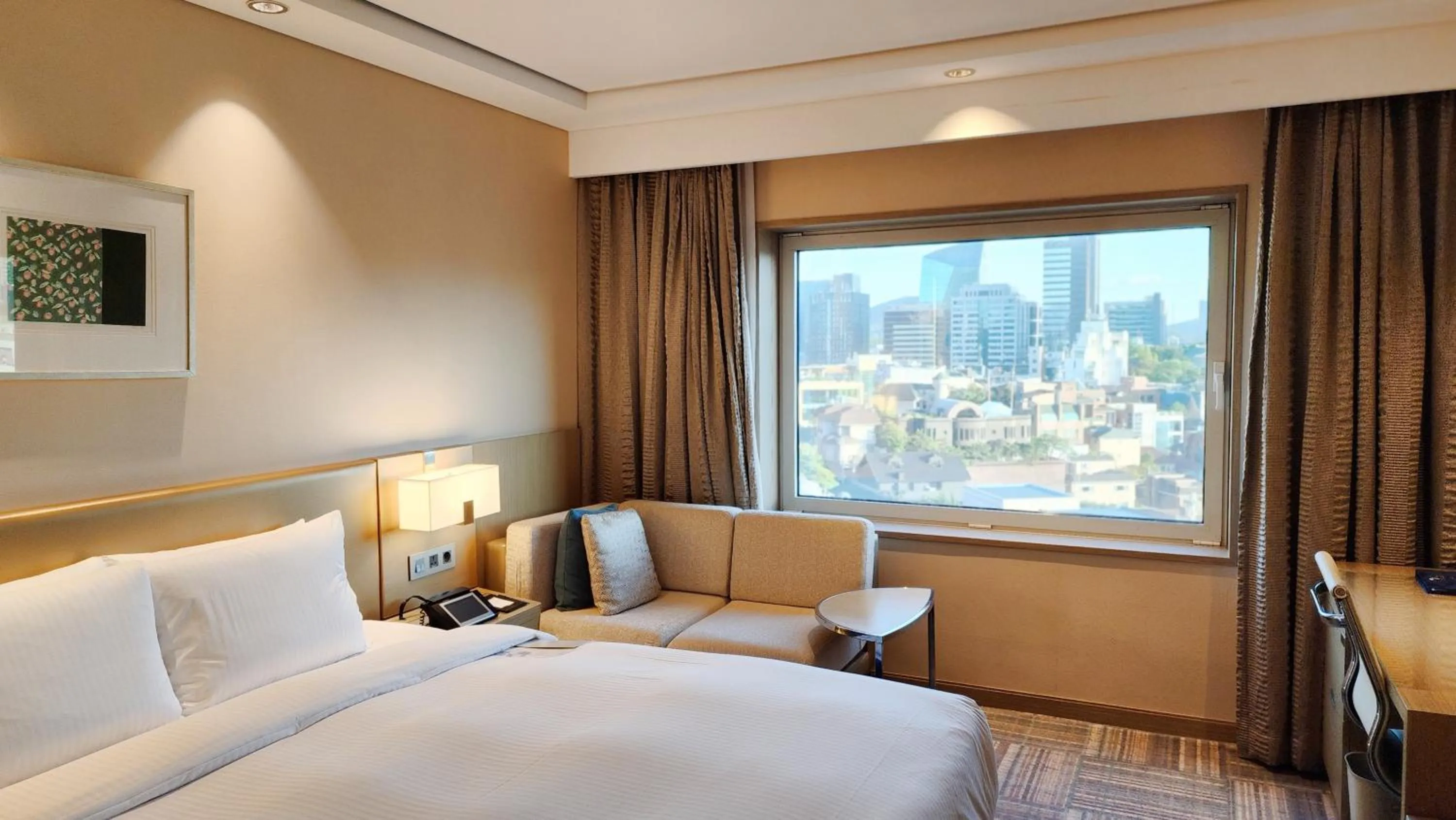 City view, Bed in Novotel Ambassador Seoul Gangnam