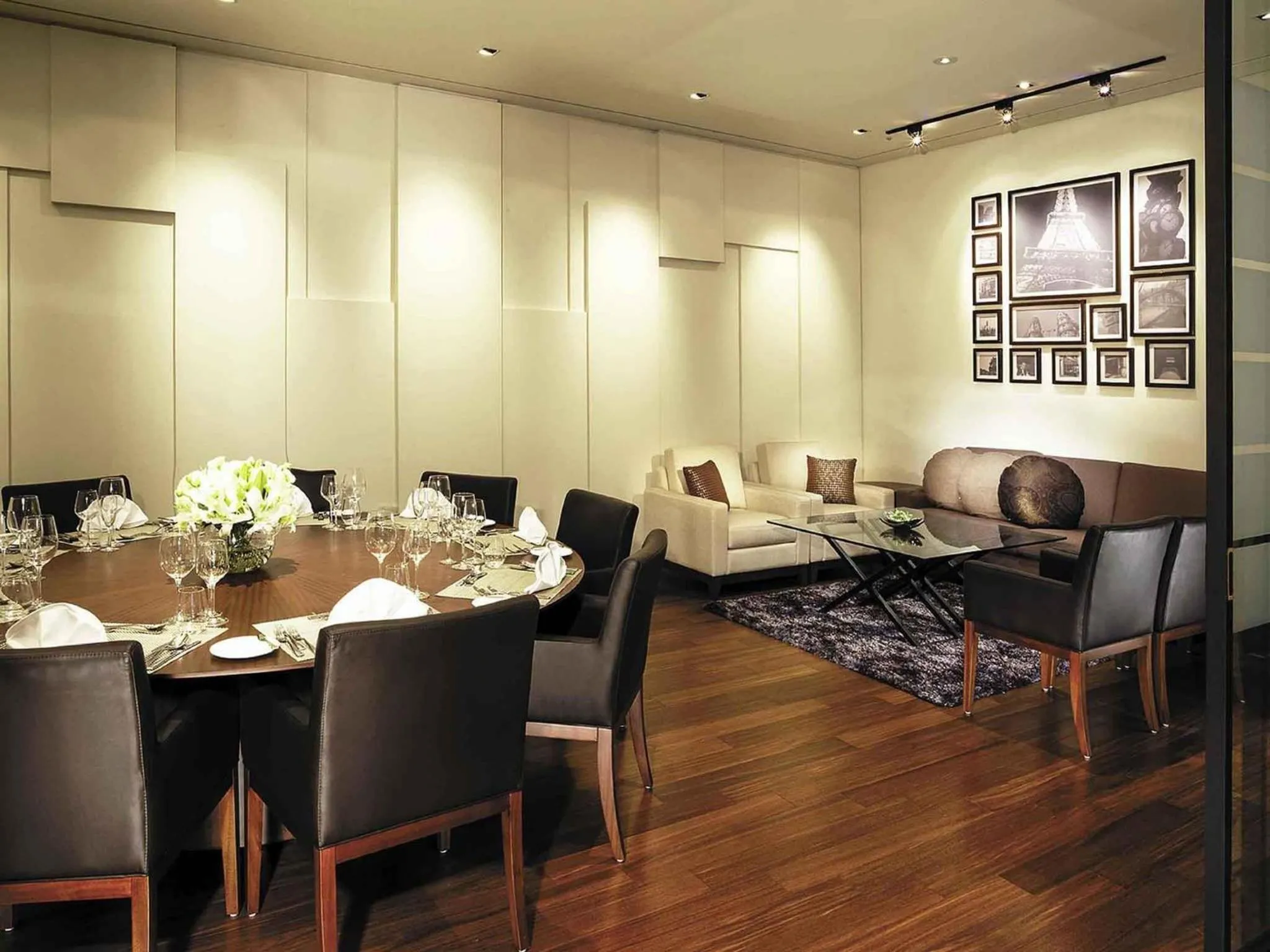 Restaurant/places to eat in Novotel Ambassador Seoul Gangnam