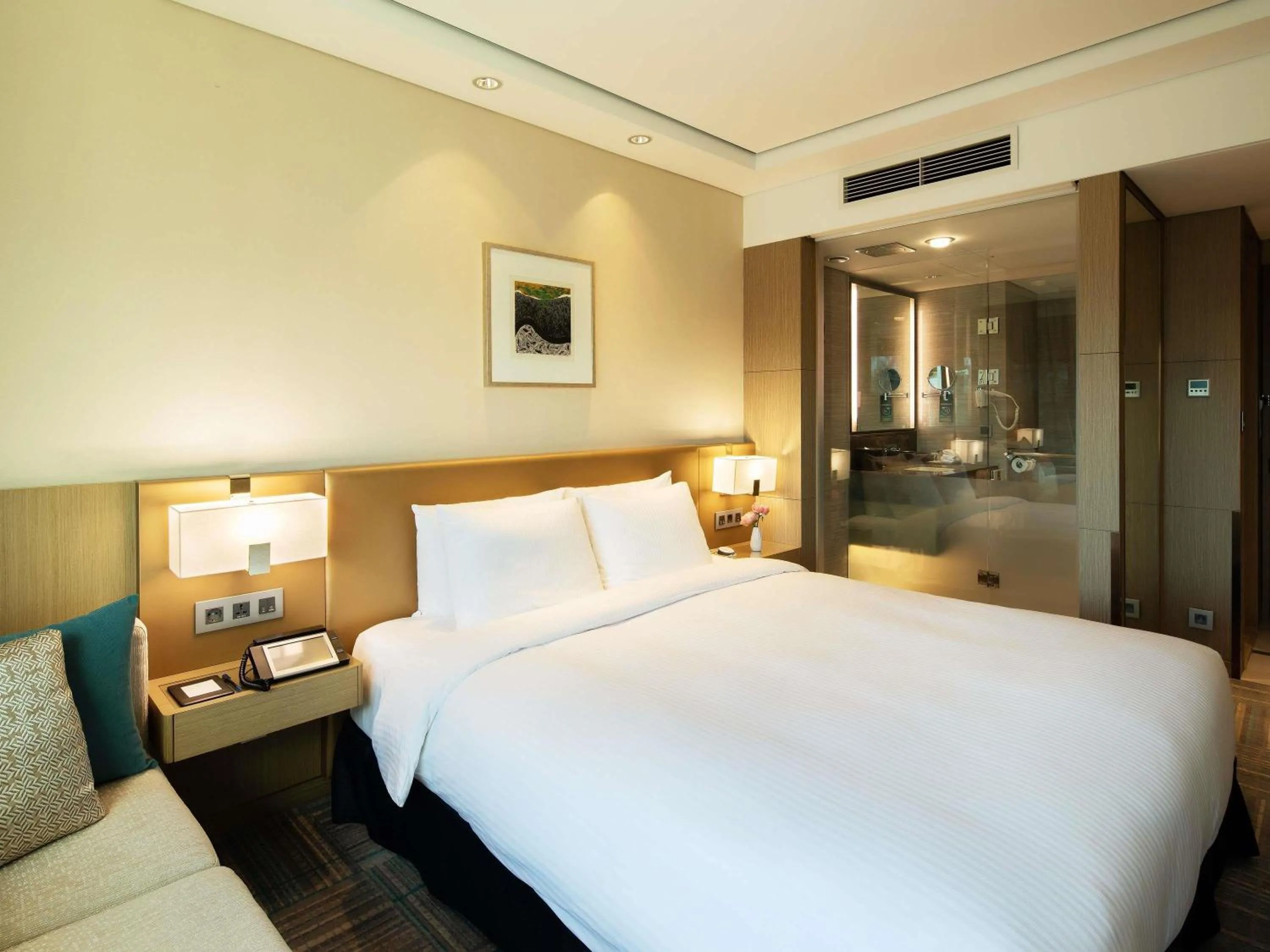 Bedroom, Bed in Novotel Ambassador Seoul Gangnam