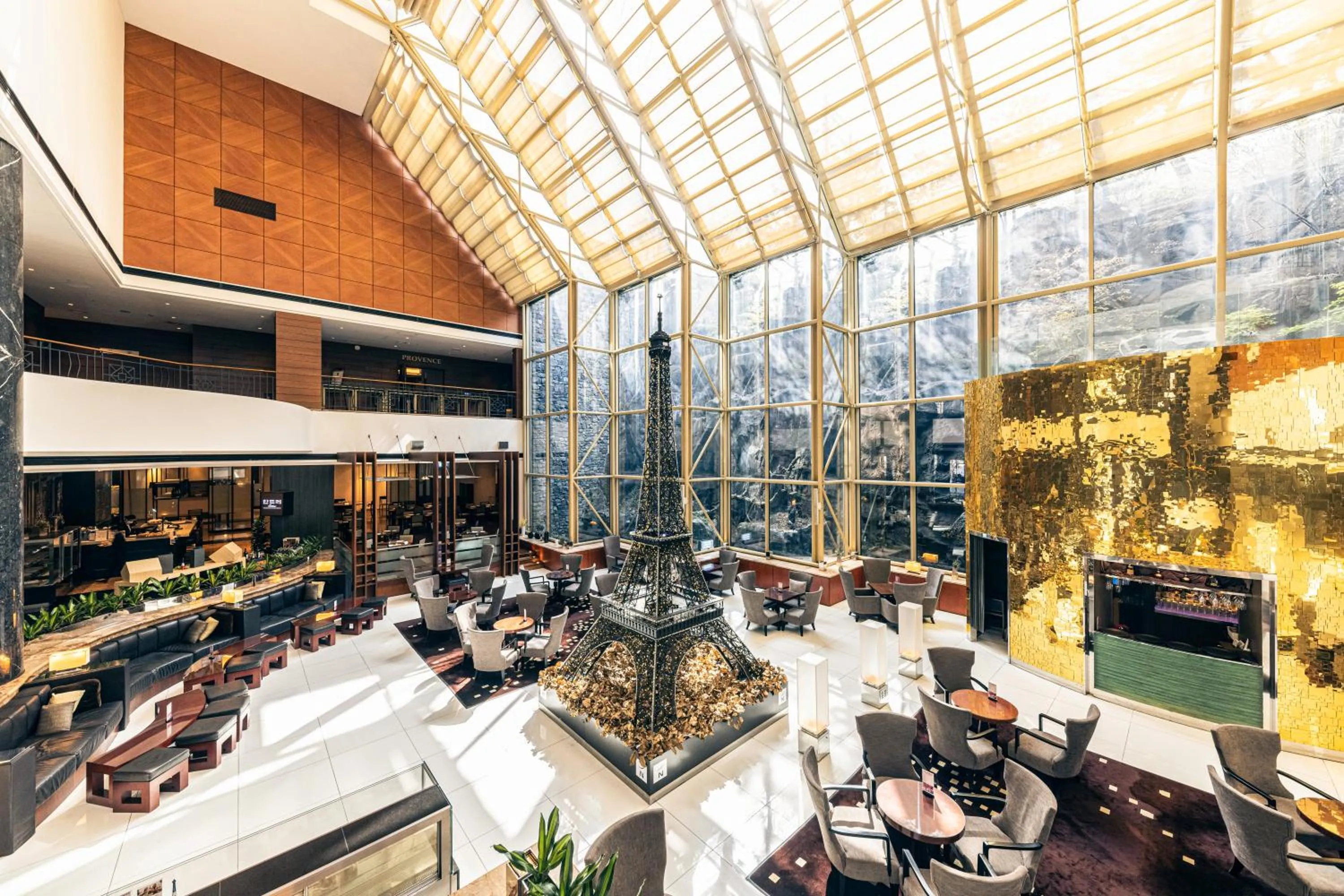 Lobby or reception in Novotel Ambassador Seoul Gangnam