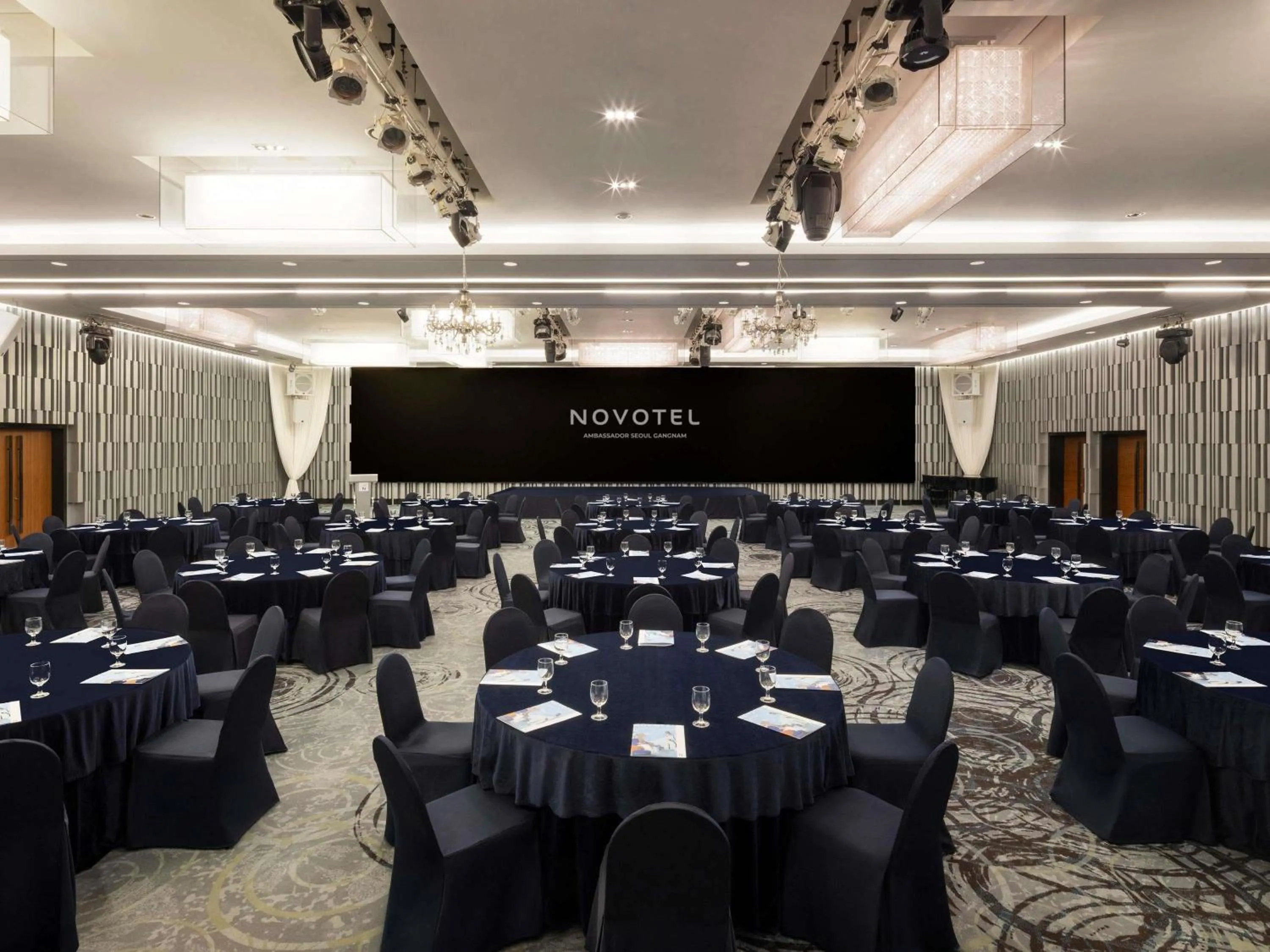 Meeting/conference room in Novotel Ambassador Seoul Gangnam