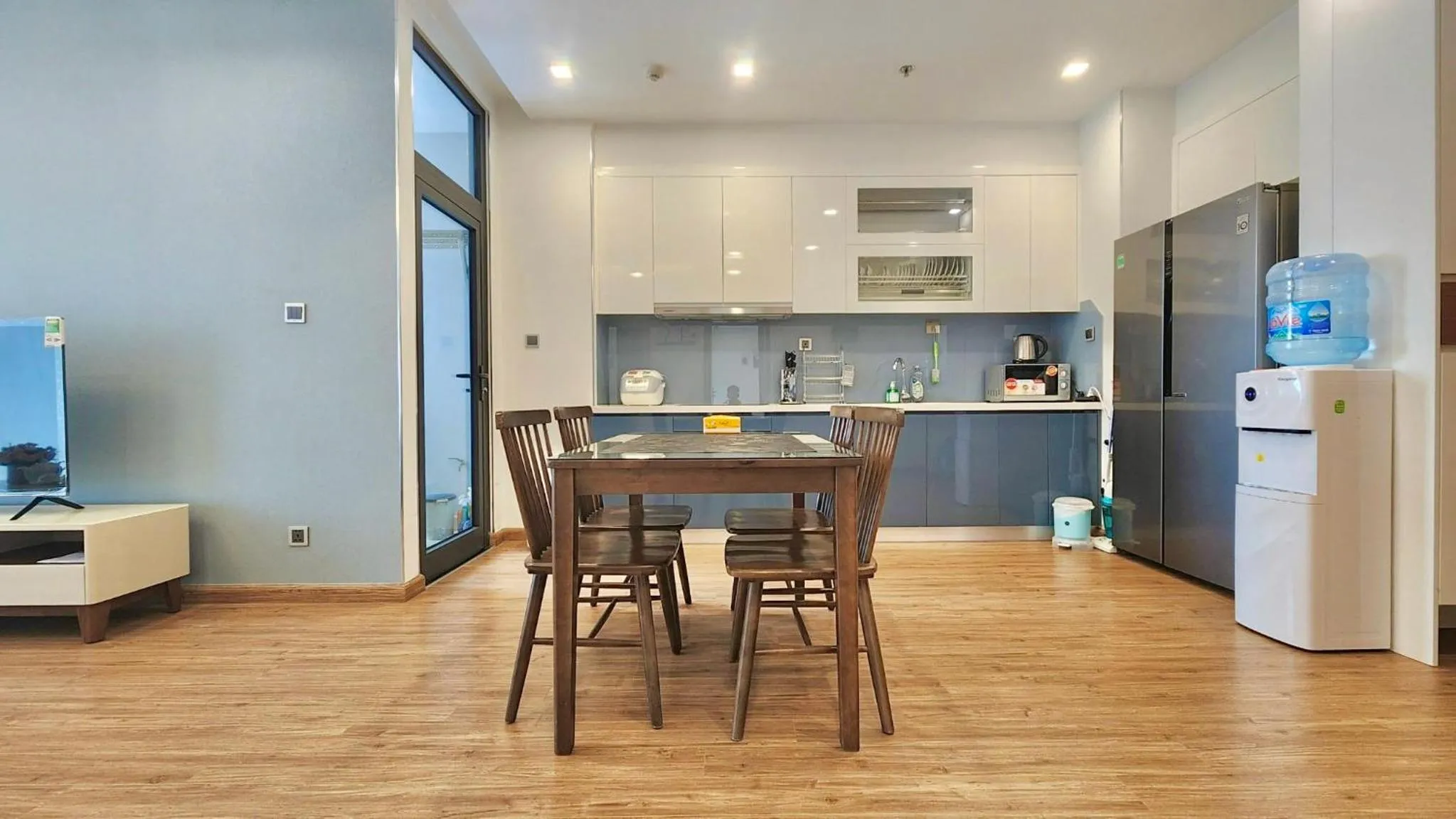 Dining area in Vinhomes Metropolis Residence