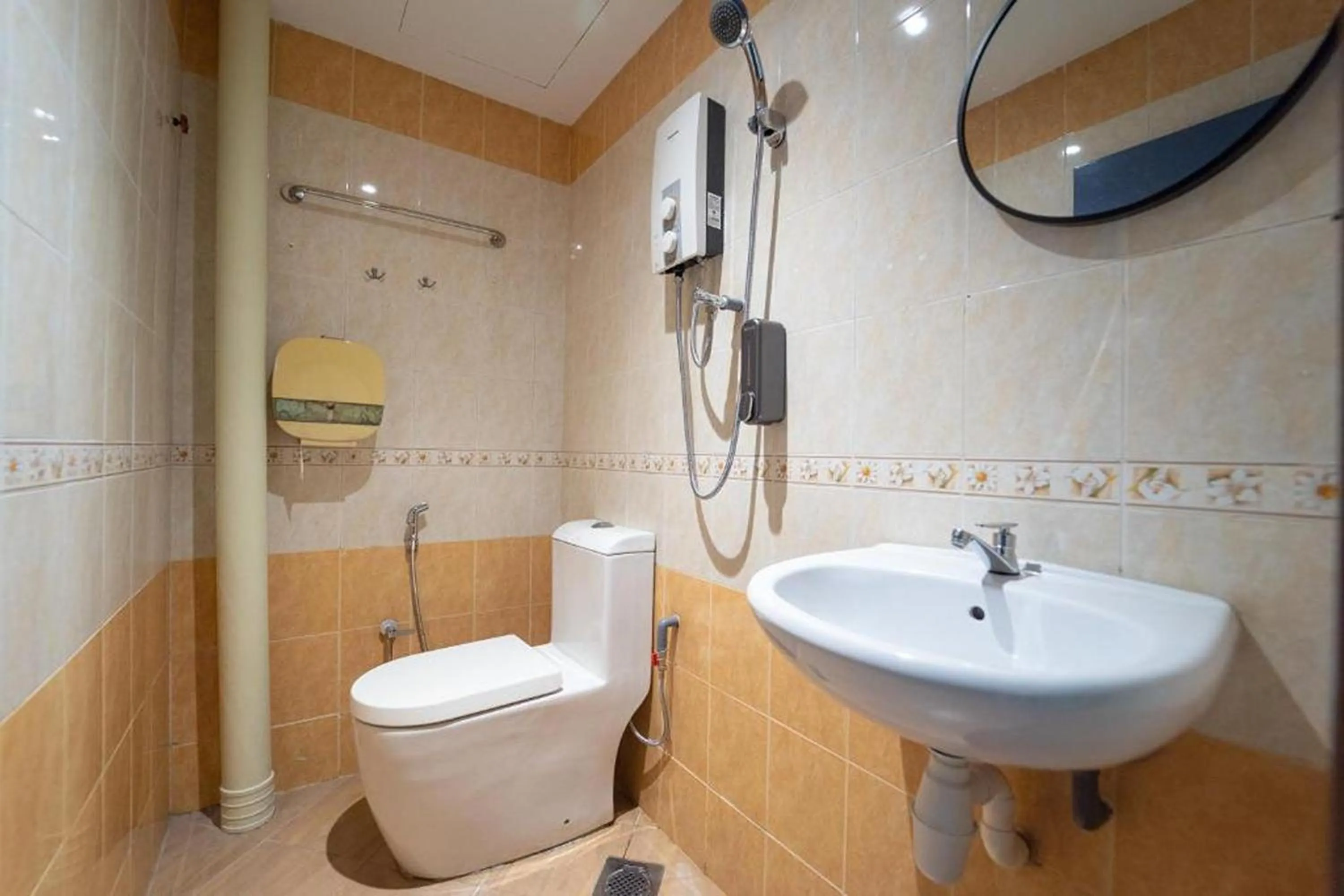 Bathroom in The Colony by Cactus Hotel Johor Jaya