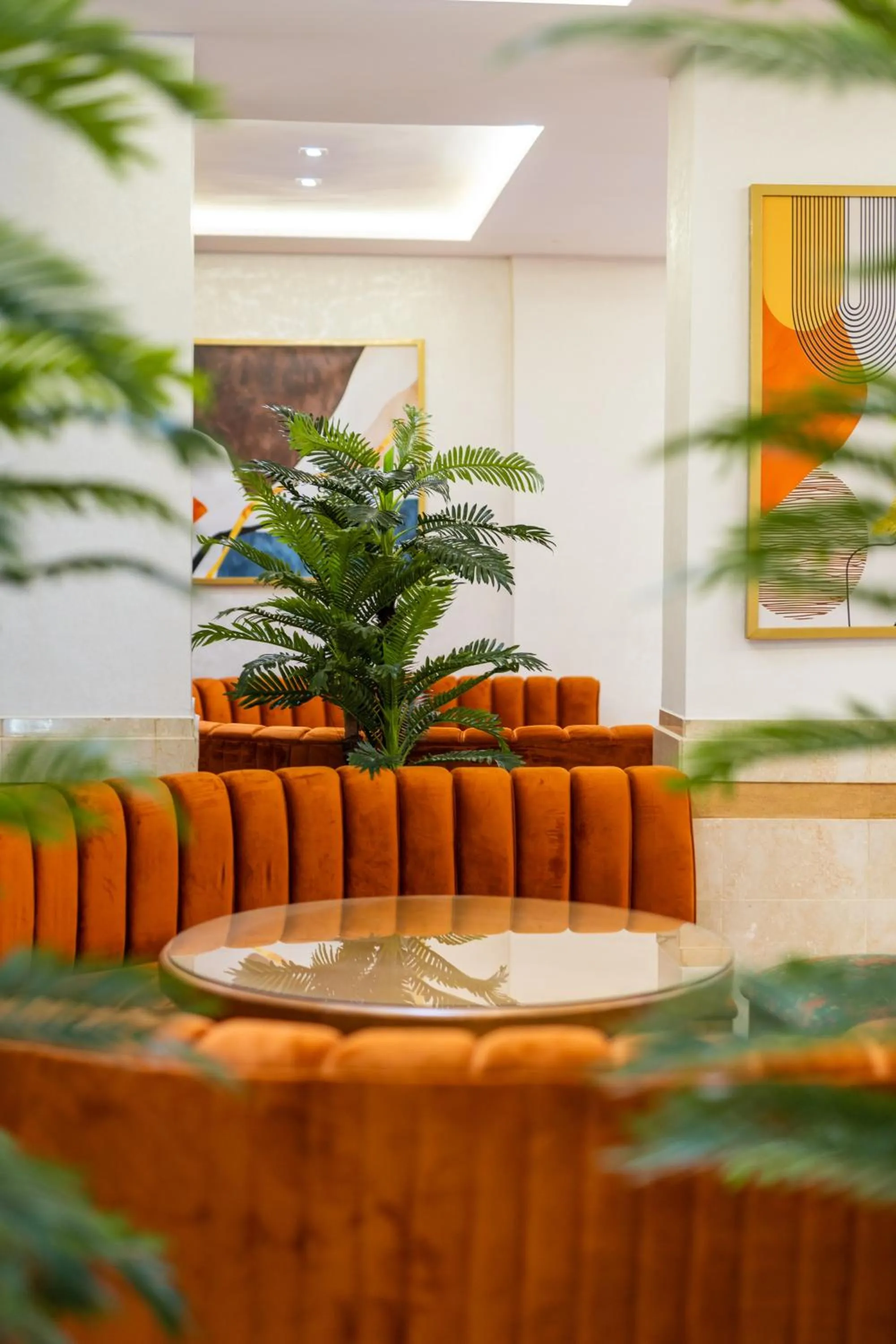 Restaurant/places to eat in Intouriste Hôtel & Suites