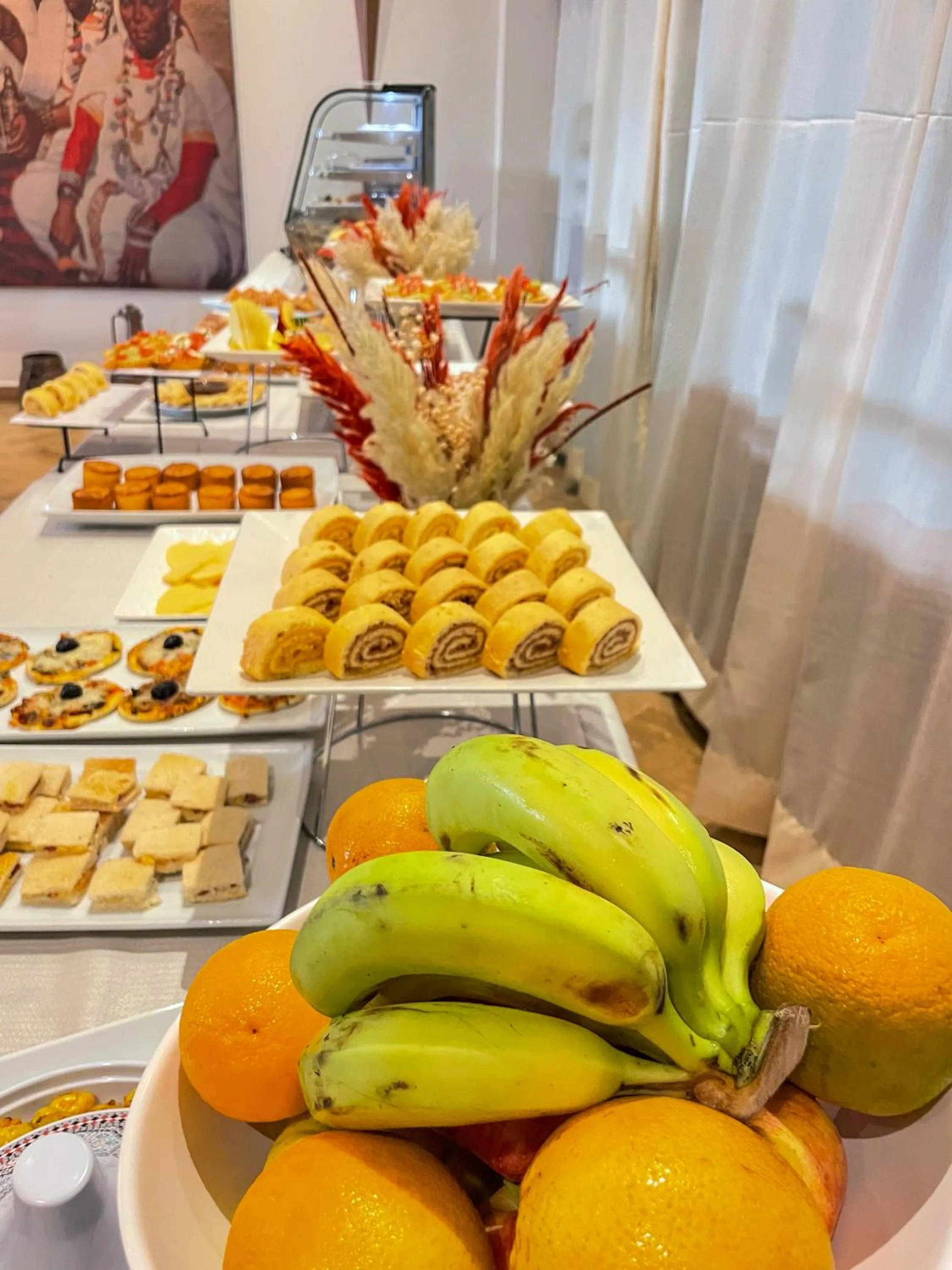 Breakfast in Intouriste Hôtel & Suites