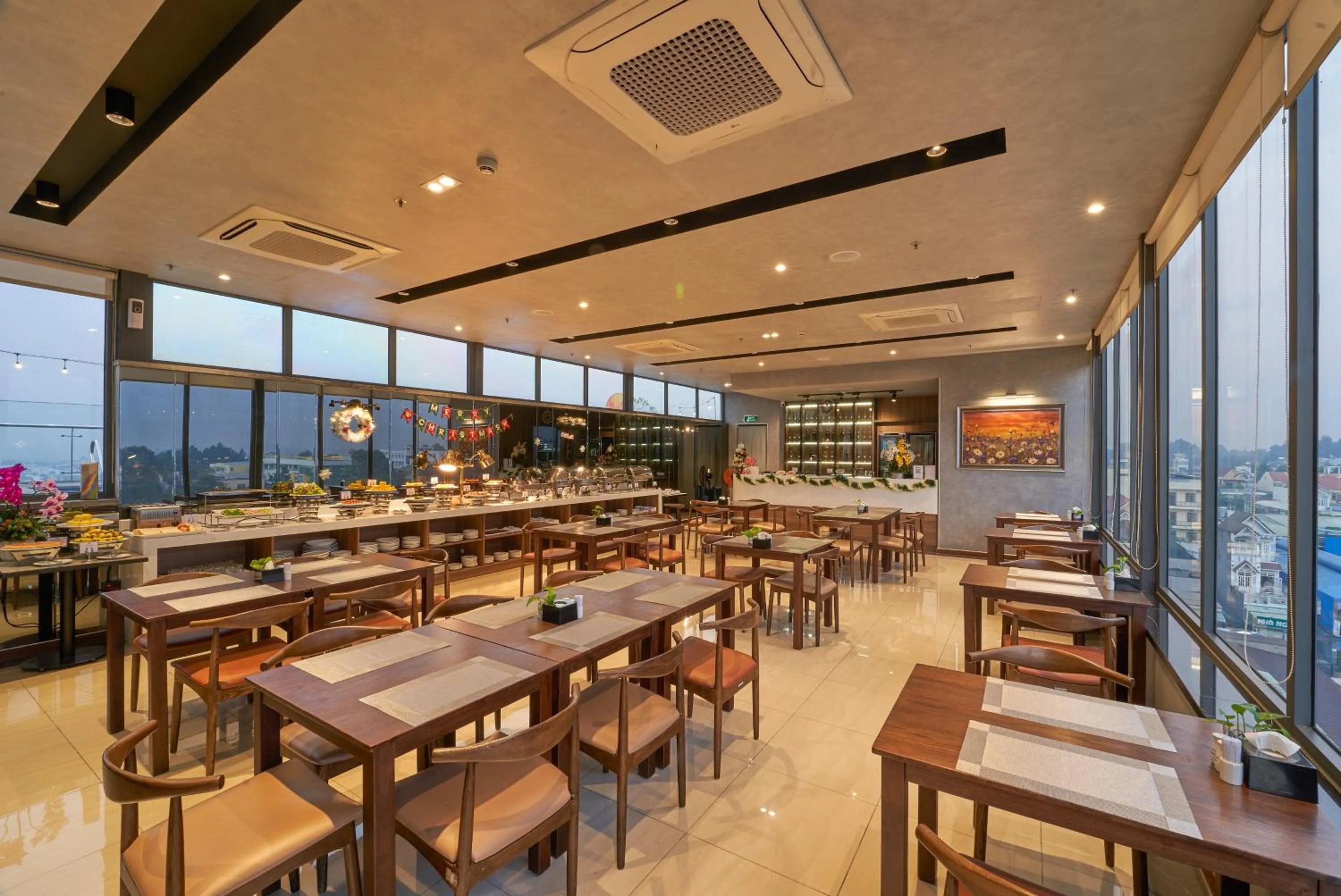 Restaurant/places to eat in Bcons PS Hotel and Apartment- Newly Opened Hotel