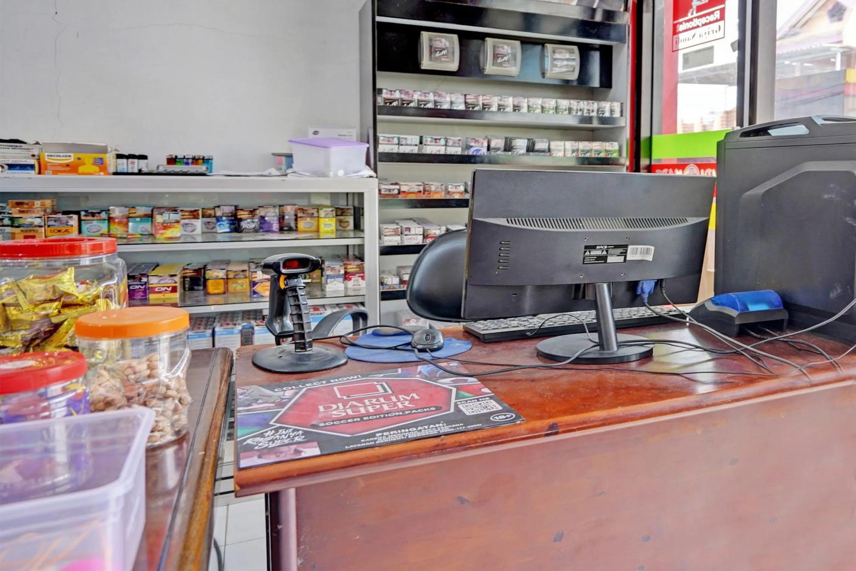 Lobby or reception in Hotel O Griya Sandi Residence Family NearPantai Boom