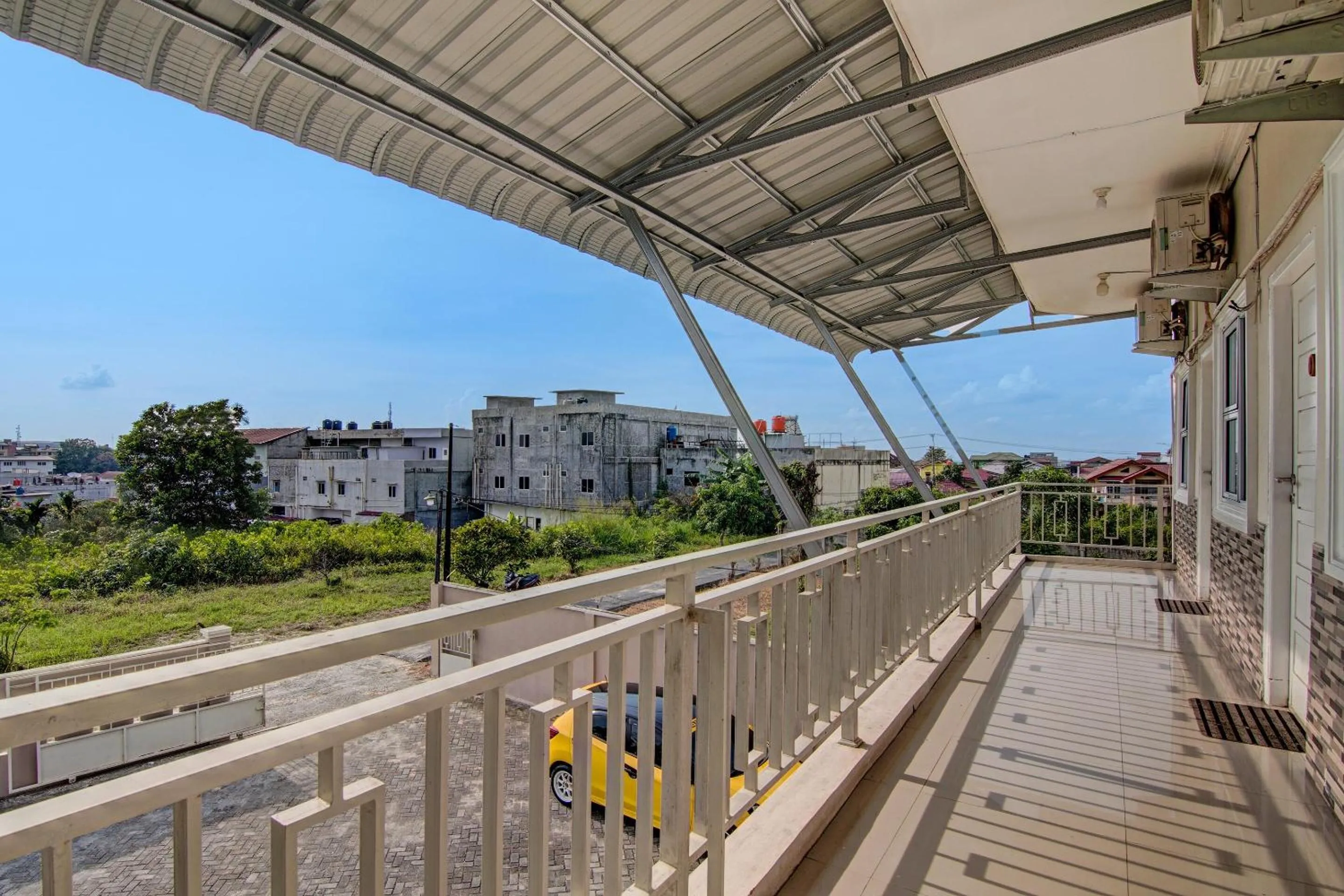 Lobby or reception in Hotel O Putri Homestay Syariah Near SPBU 14.282.694 (Air Hitam)