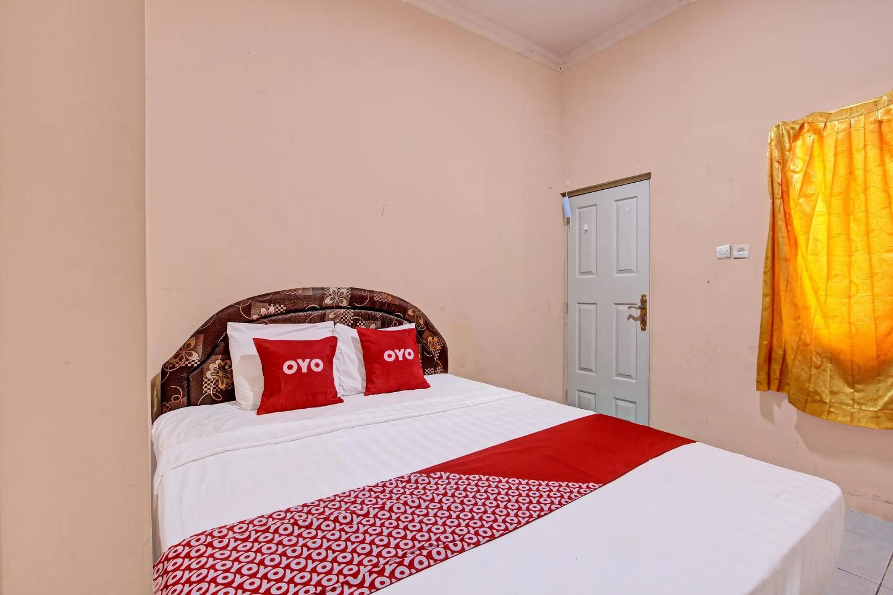 Bedroom, Bed in OYO 92459 Cahyo Kost 2