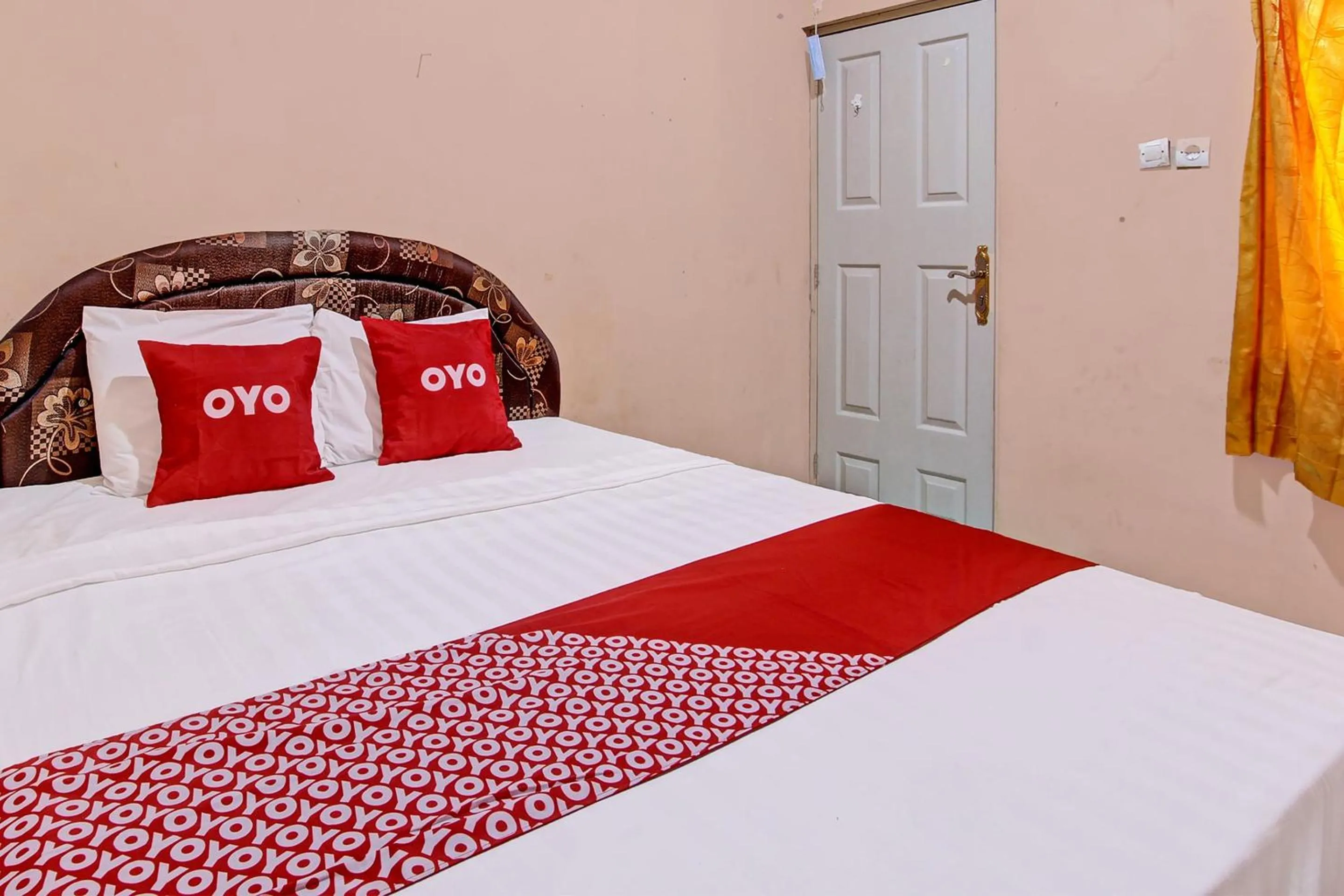 Bedroom, Bed in OYO 92459 Cahyo Kost 2
