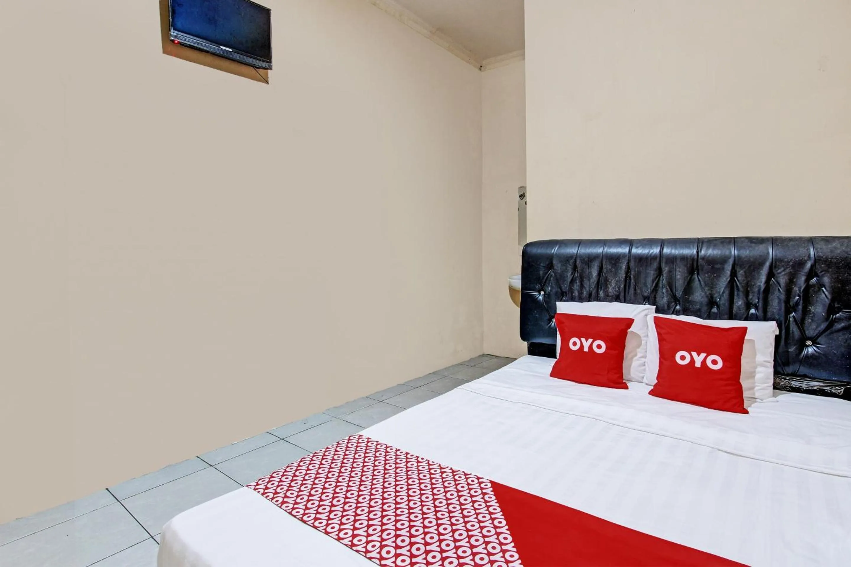 Bedroom, Bed in OYO 92459 Cahyo Kost 2