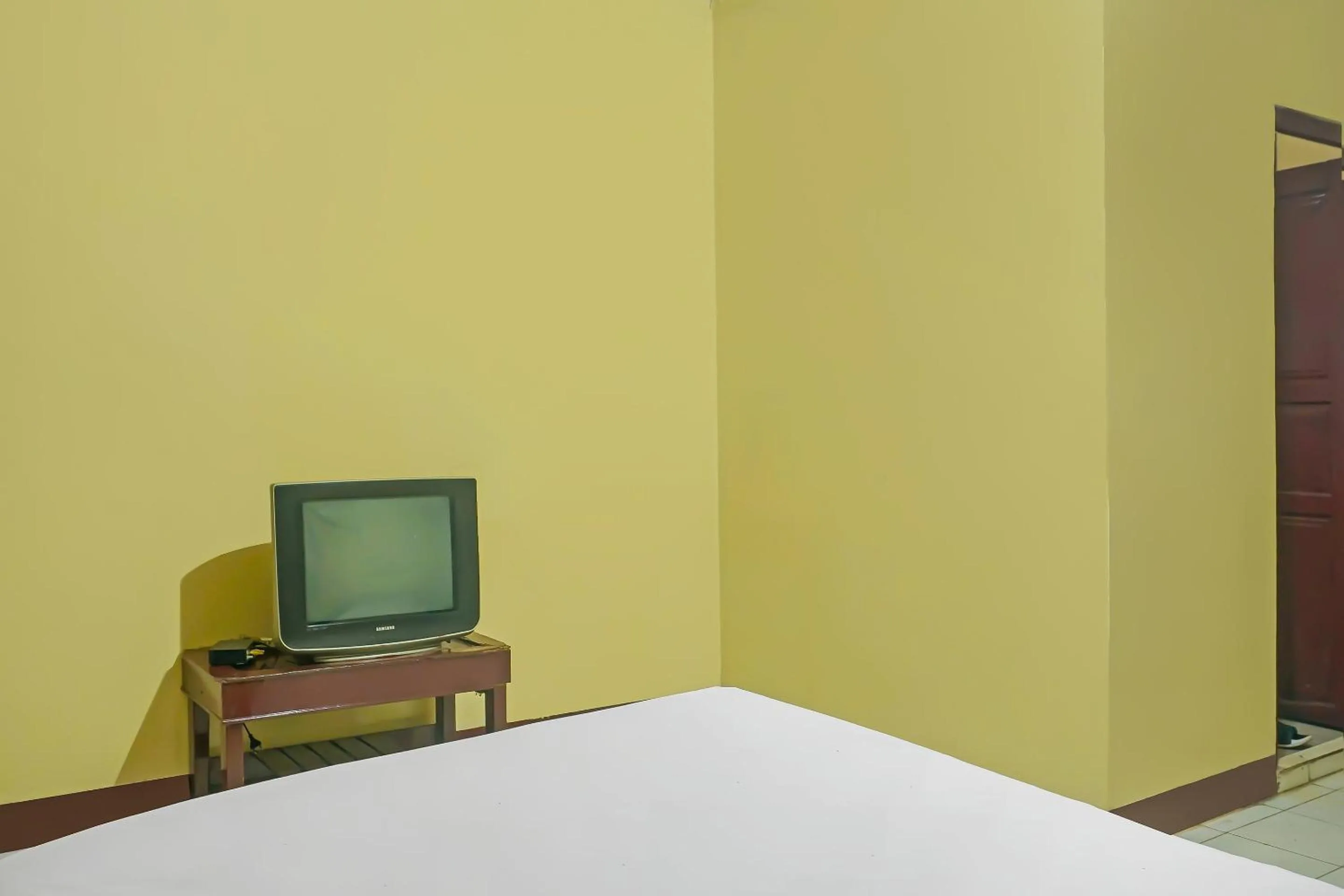 Bedroom, Bed in SPOT ON 92466 Adam Kost Syariah