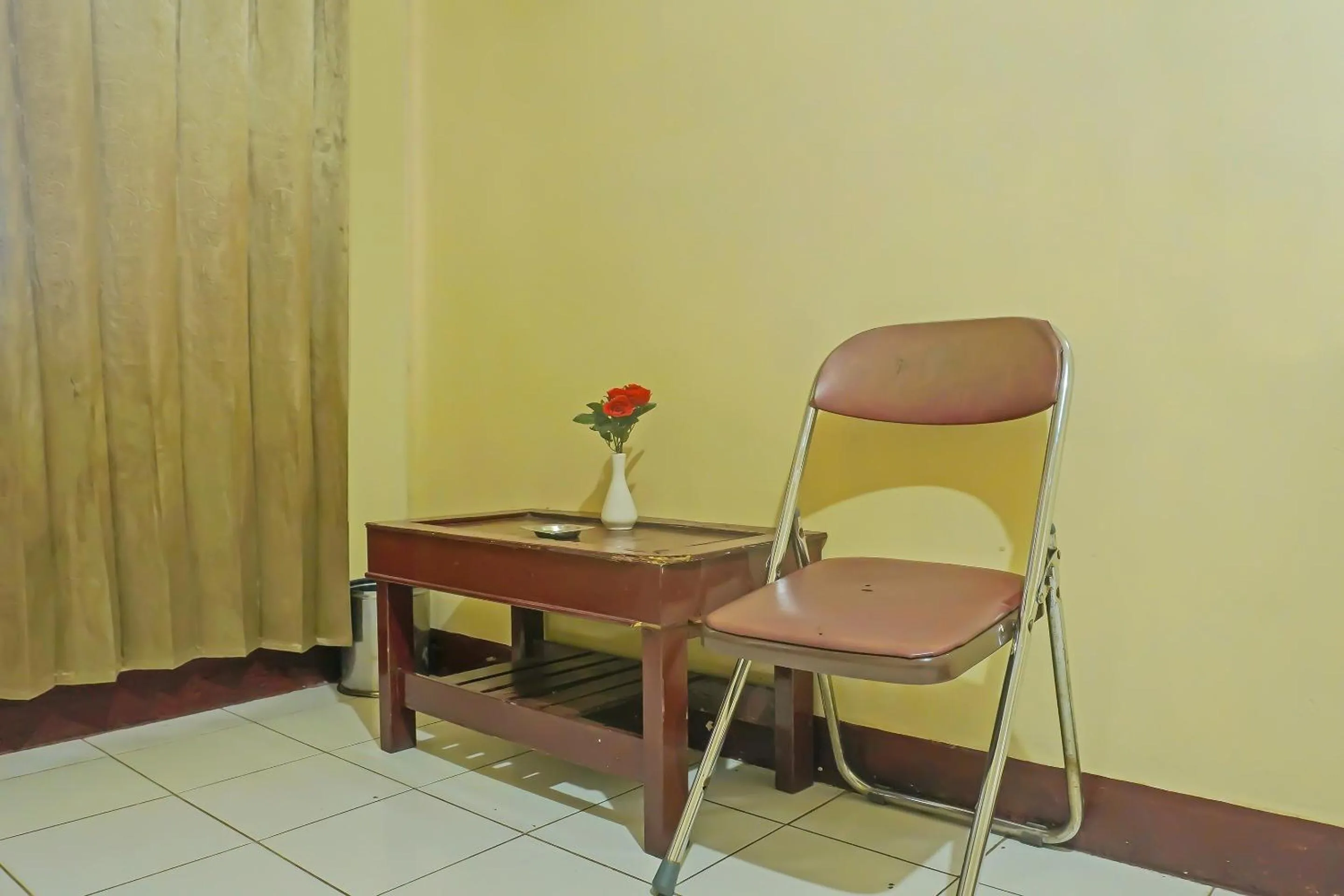 Lobby or reception in SPOT ON 92466 Adam Kost Syariah