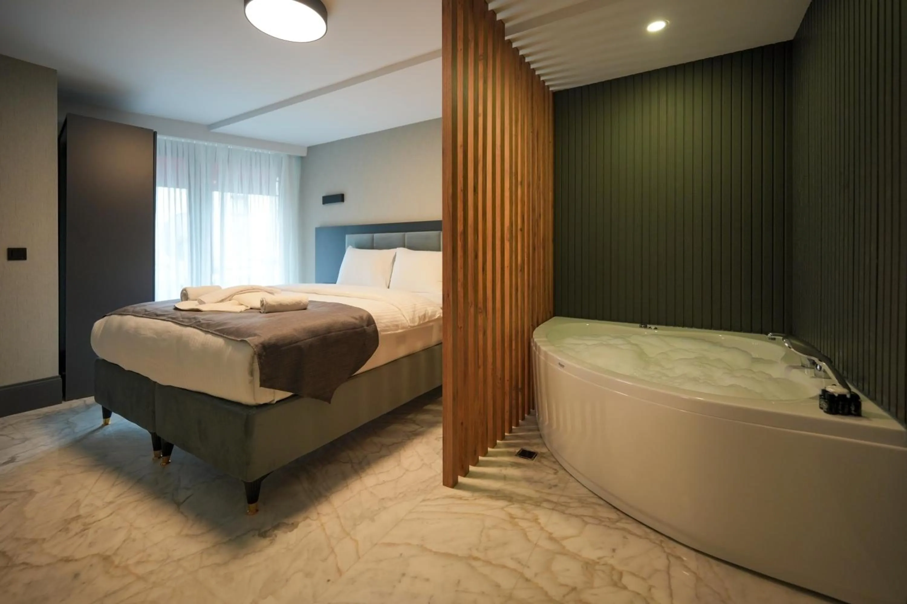 Bed in Hotel Kurucesme Business