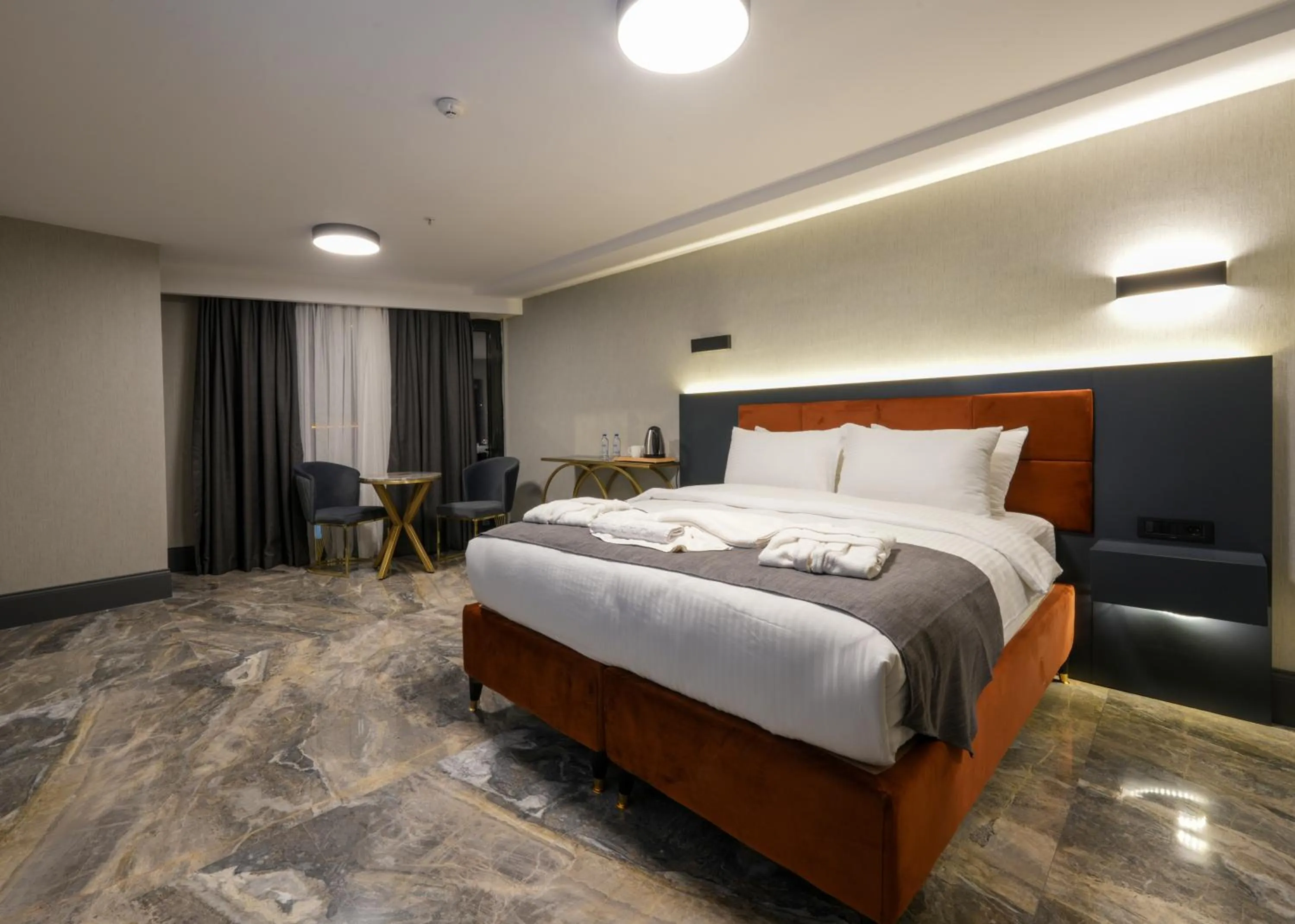 Bed in Hotel Kurucesme Business