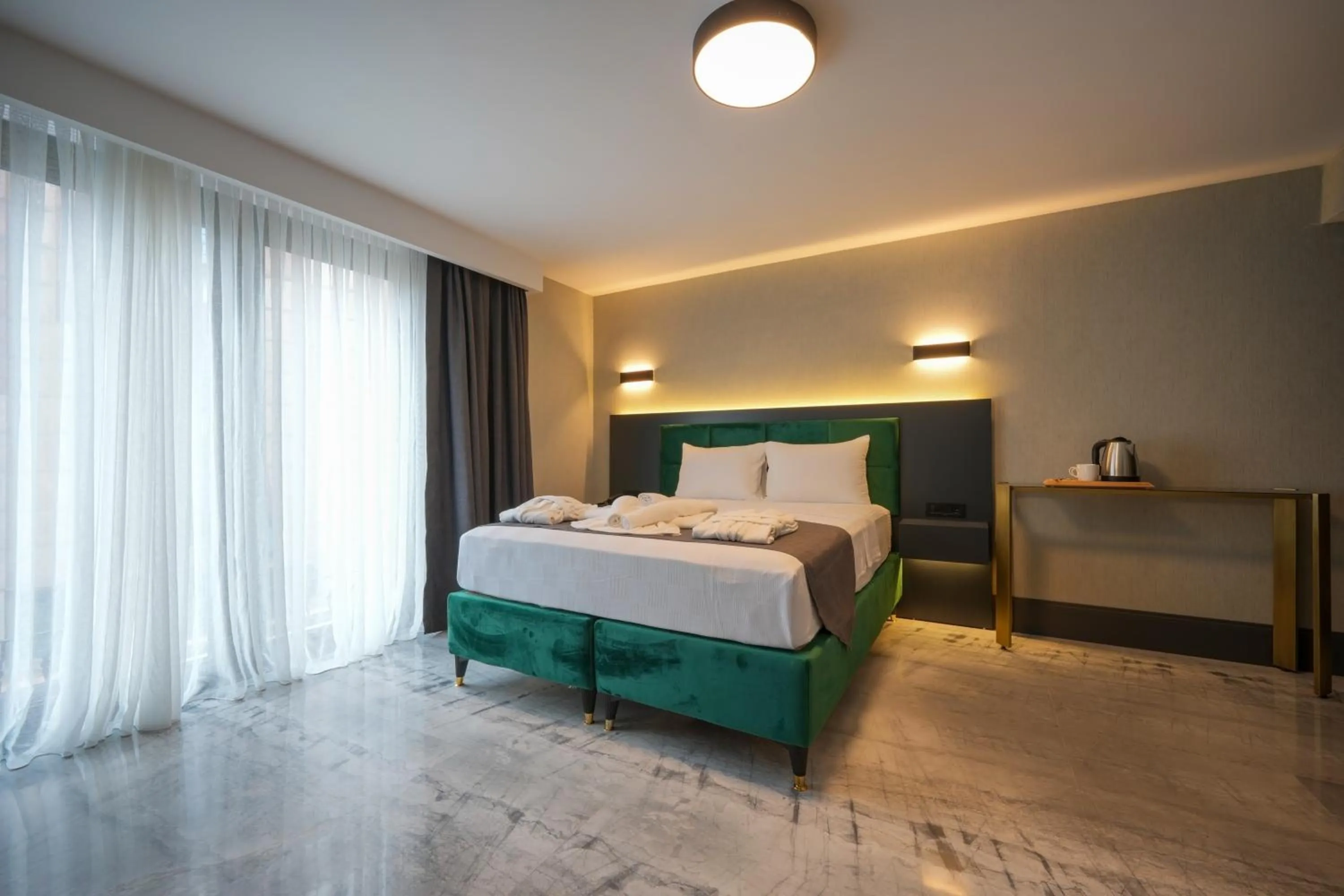 Bed in Hotel Kurucesme Business