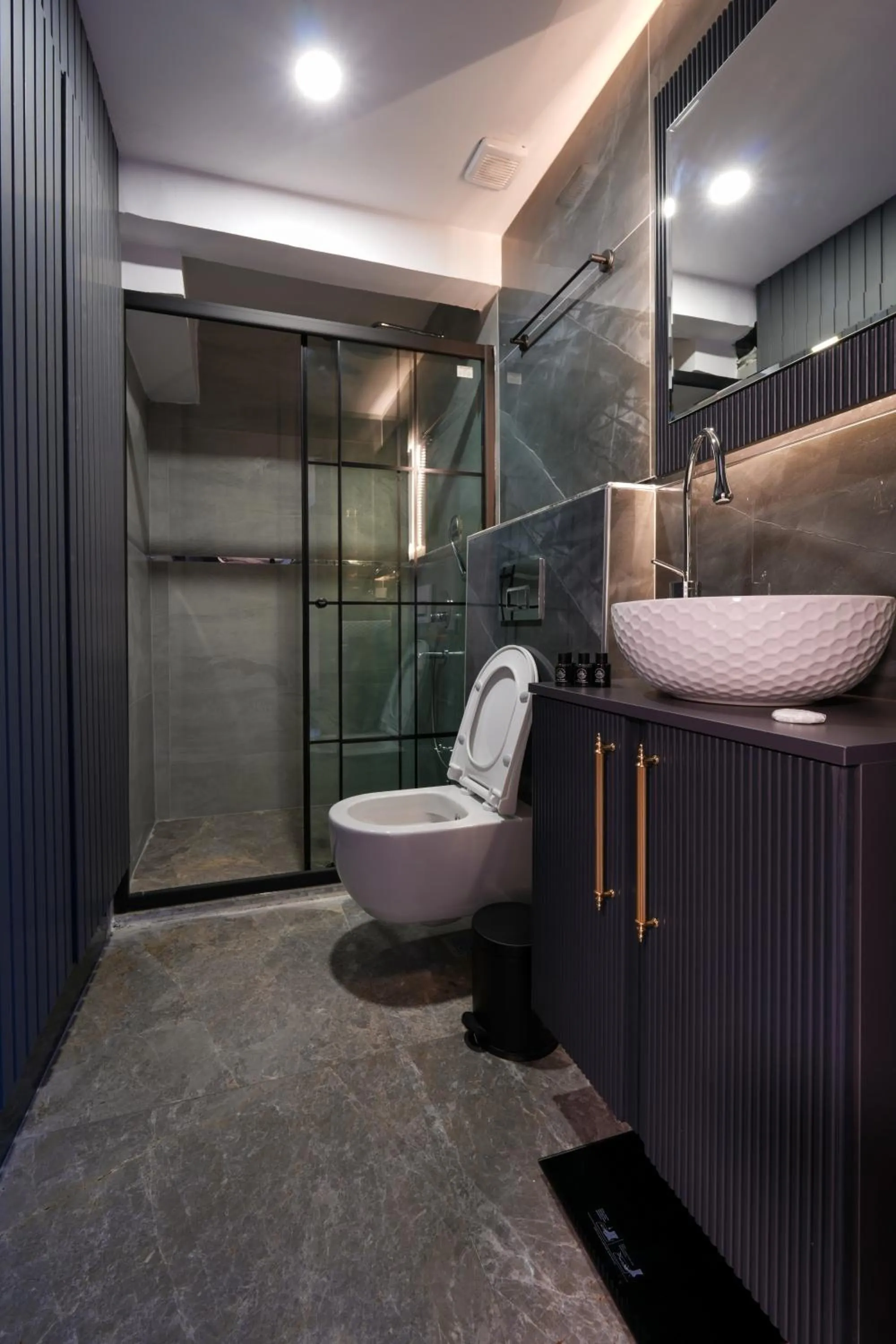 Shower in Hotel Kurucesme Business