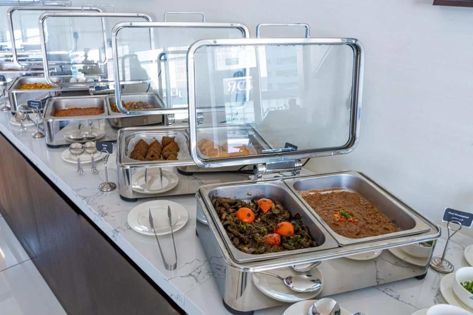 Food and drinks in S Plaza Suites Hotel