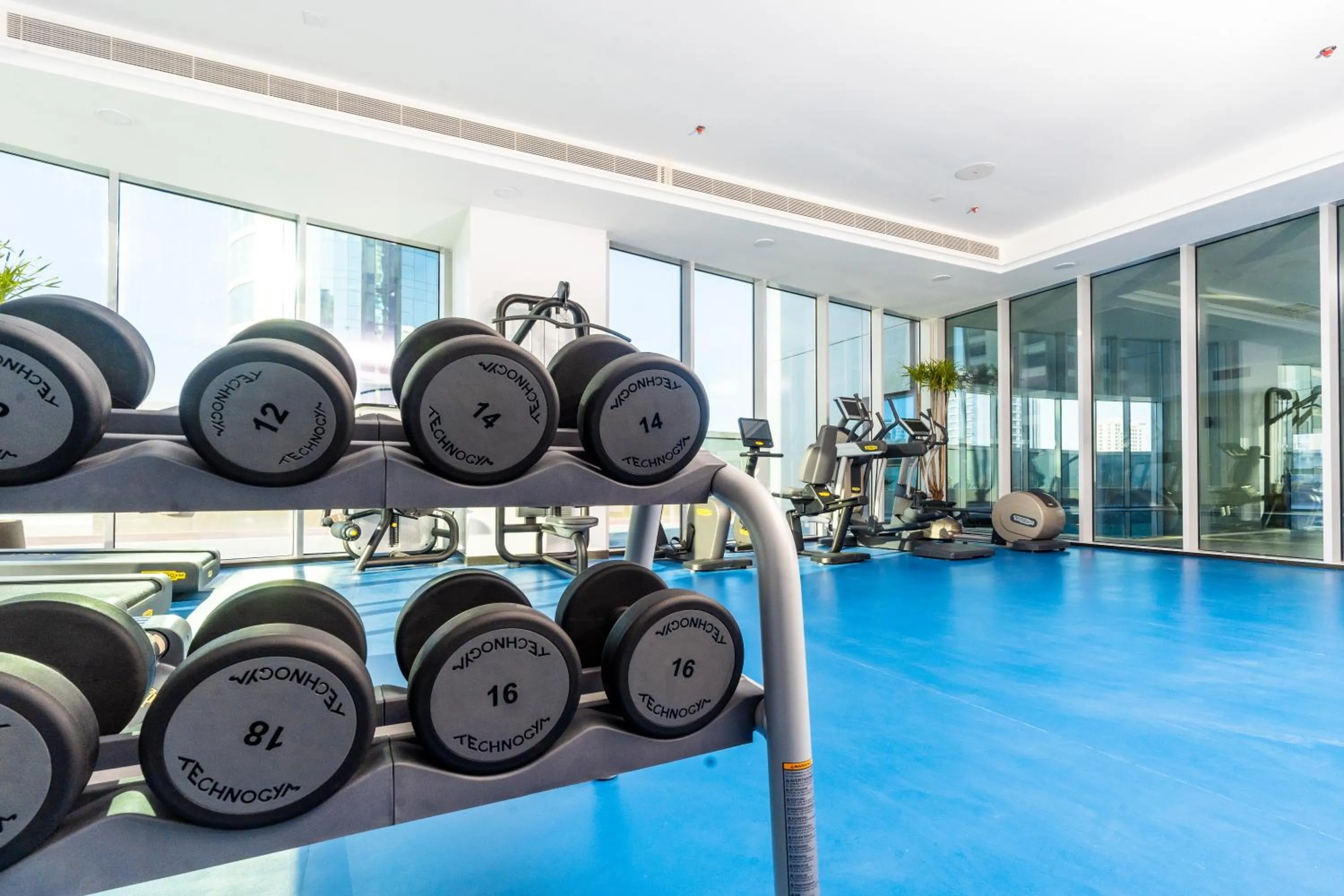 Fitness centre/facilities in S Plaza Suites Hotel