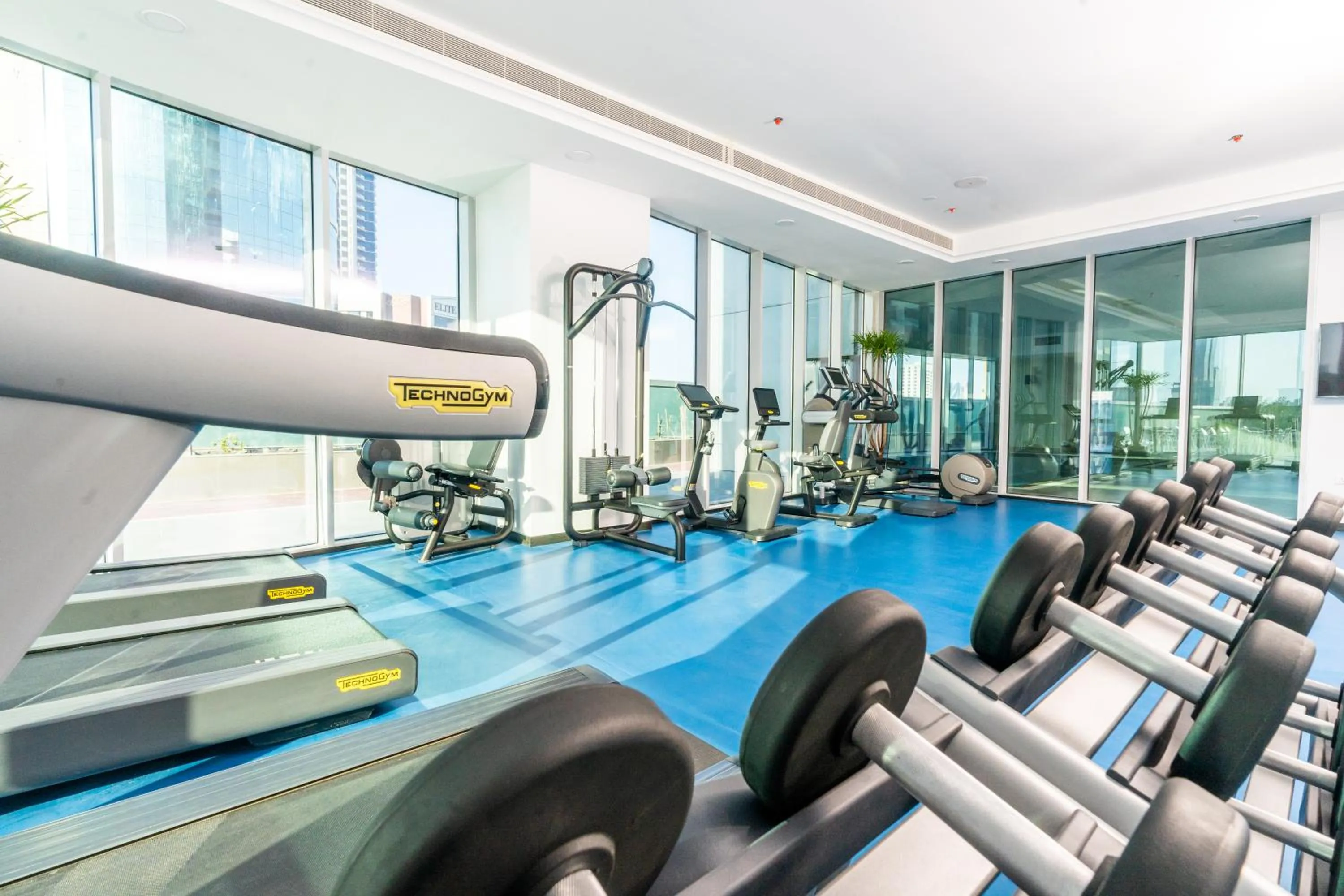 Fitness centre/facilities in S Plaza Suites Hotel