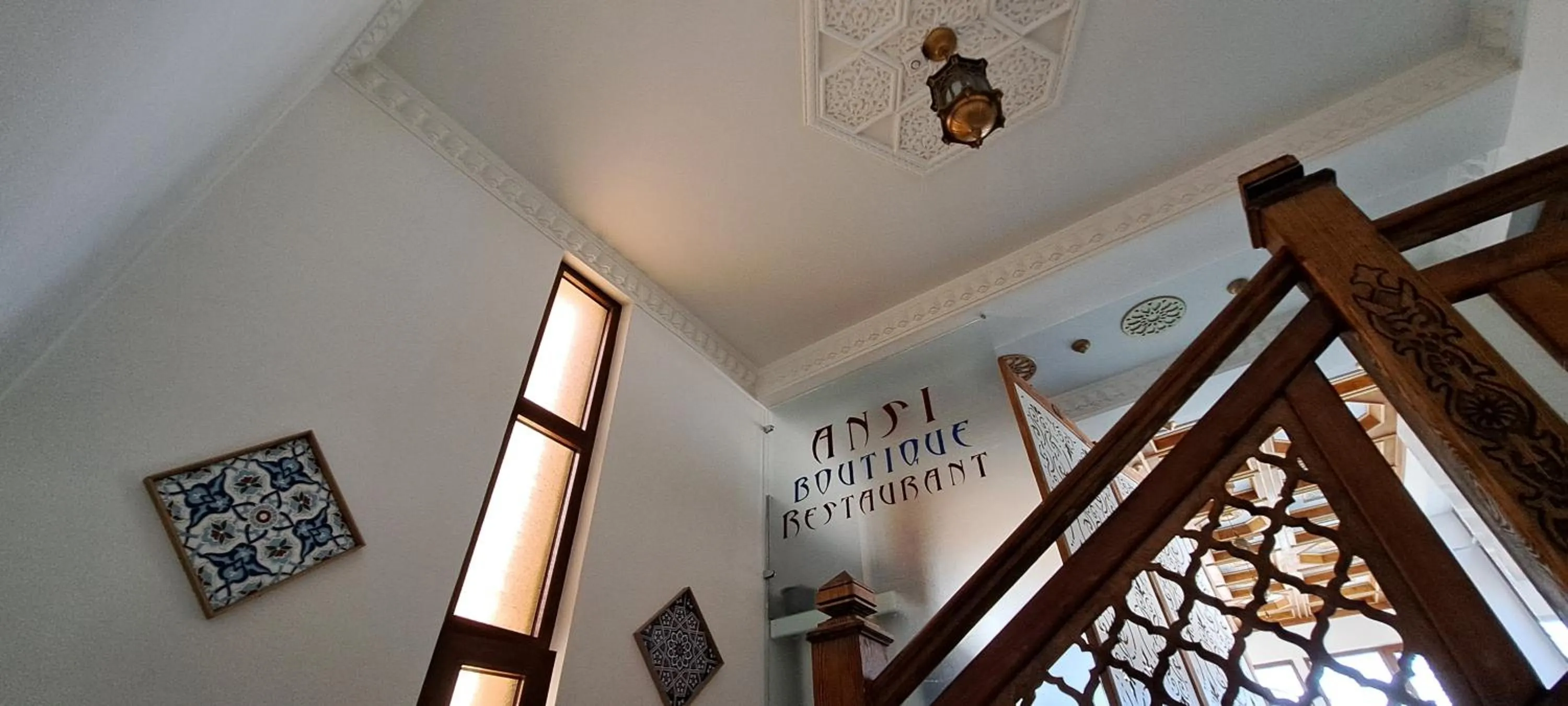 Restaurant/places to eat in Hotel Ansi Boutique W&S terrace