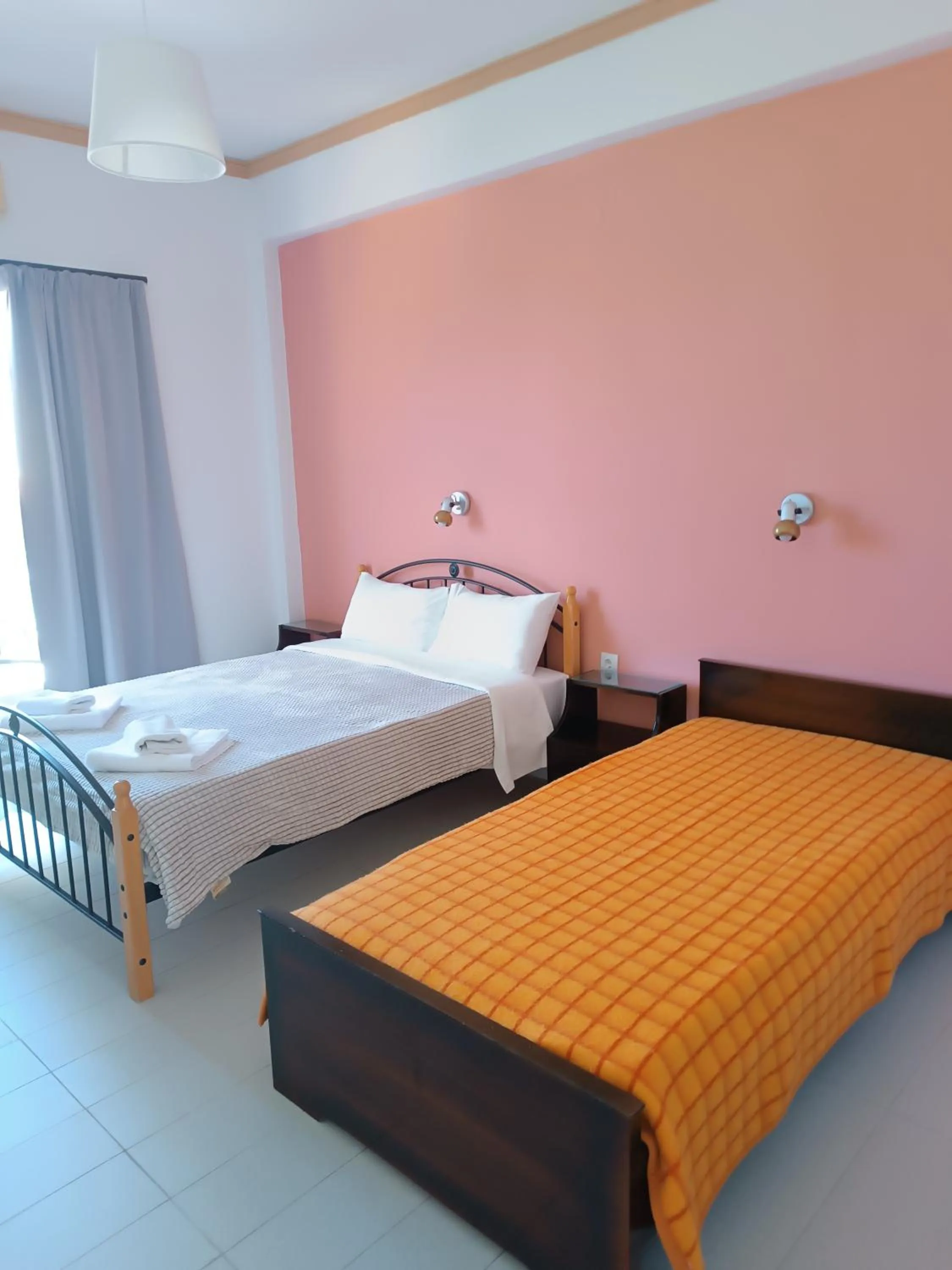 Photo of the whole room, Bed in GOLDEN BEACH