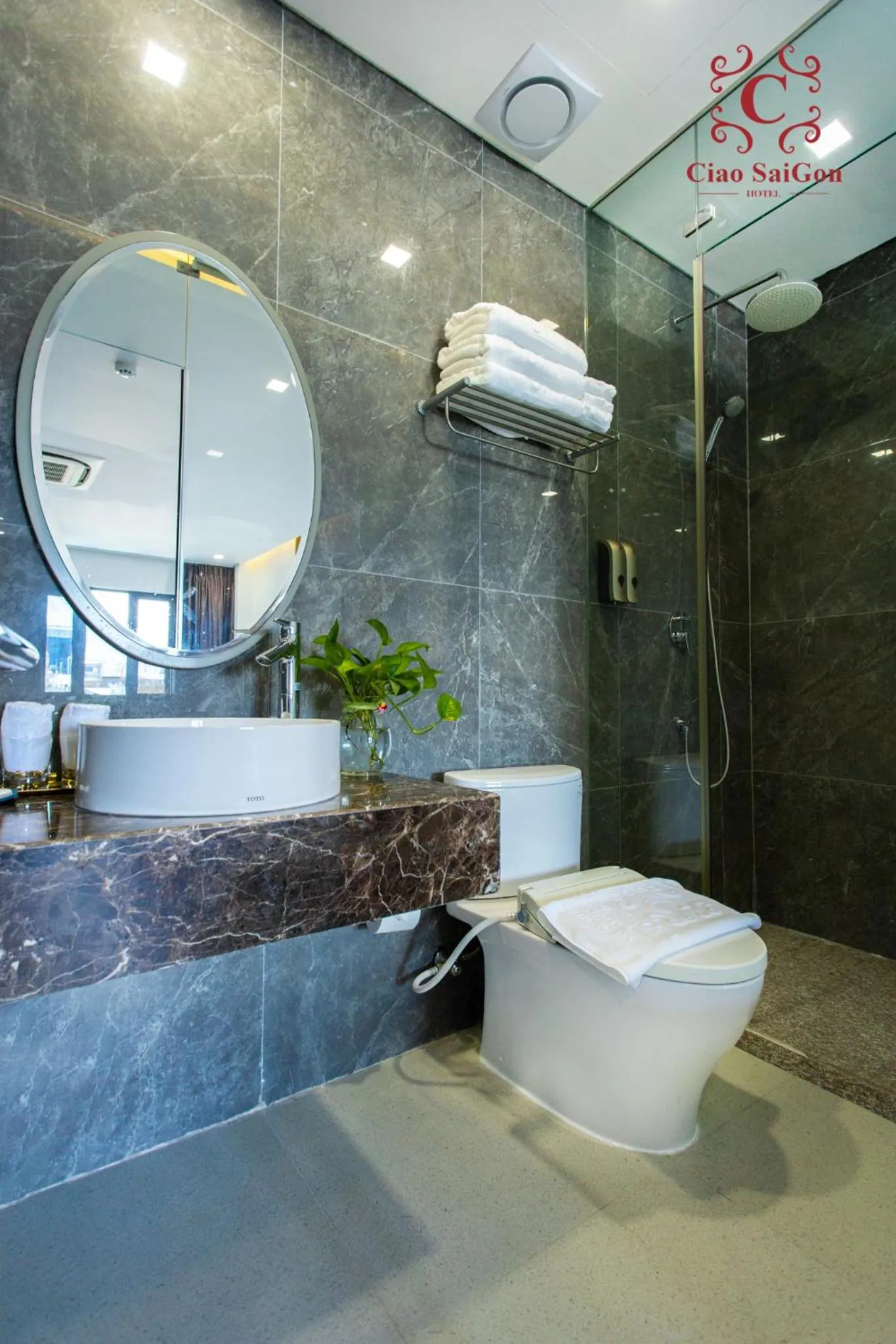 Bathroom in Ciao Saigon 2 Hotel