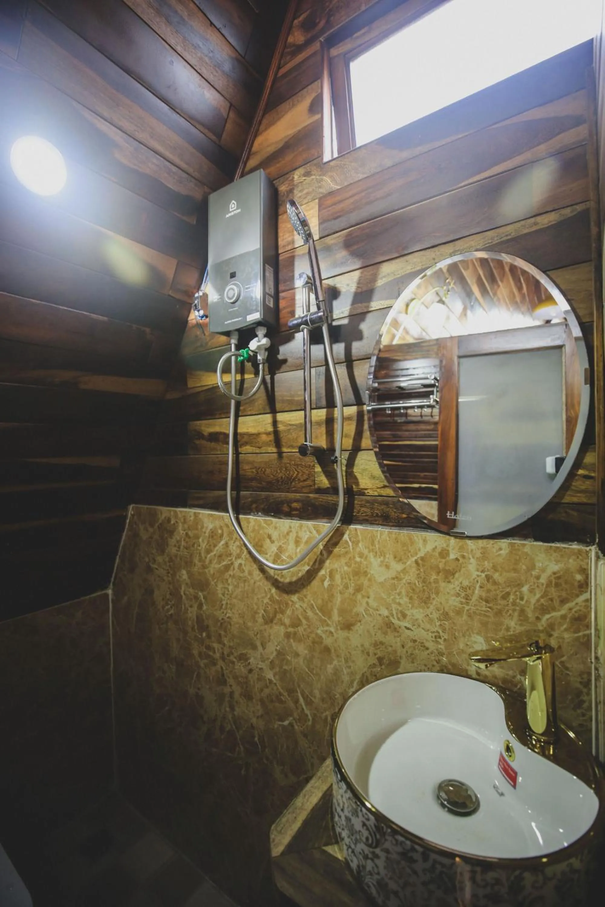 Toilet in Ngọc Đông Phương Villa Home