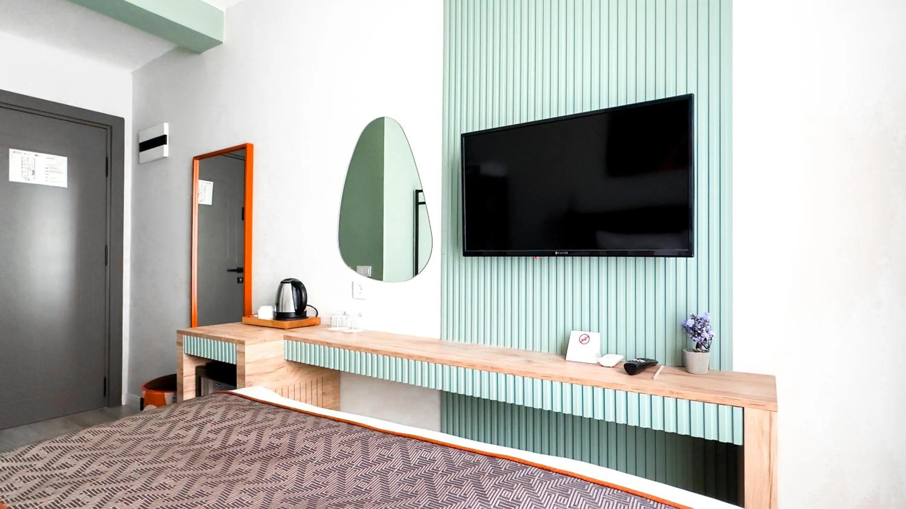 TV and multimedia in Echinus Lara Hotel