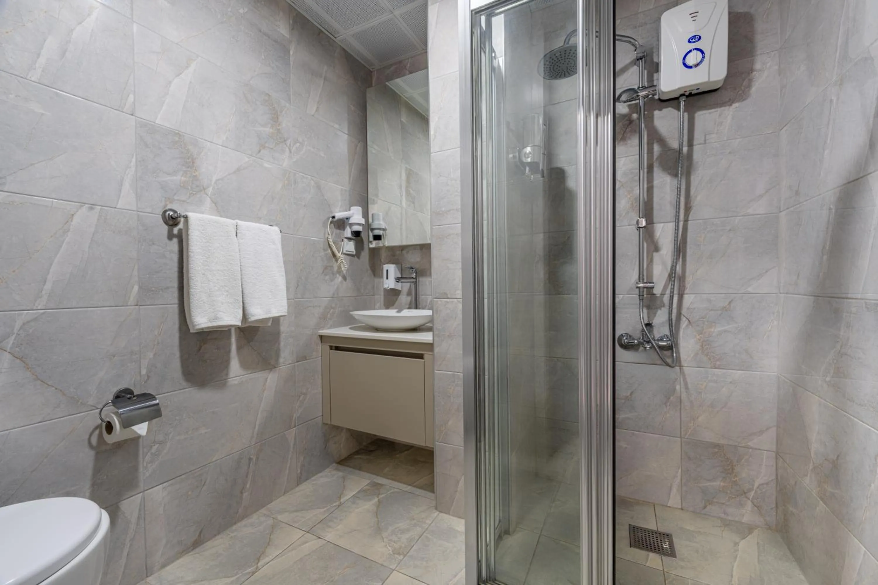 Shower in Echinus Lara Hotel