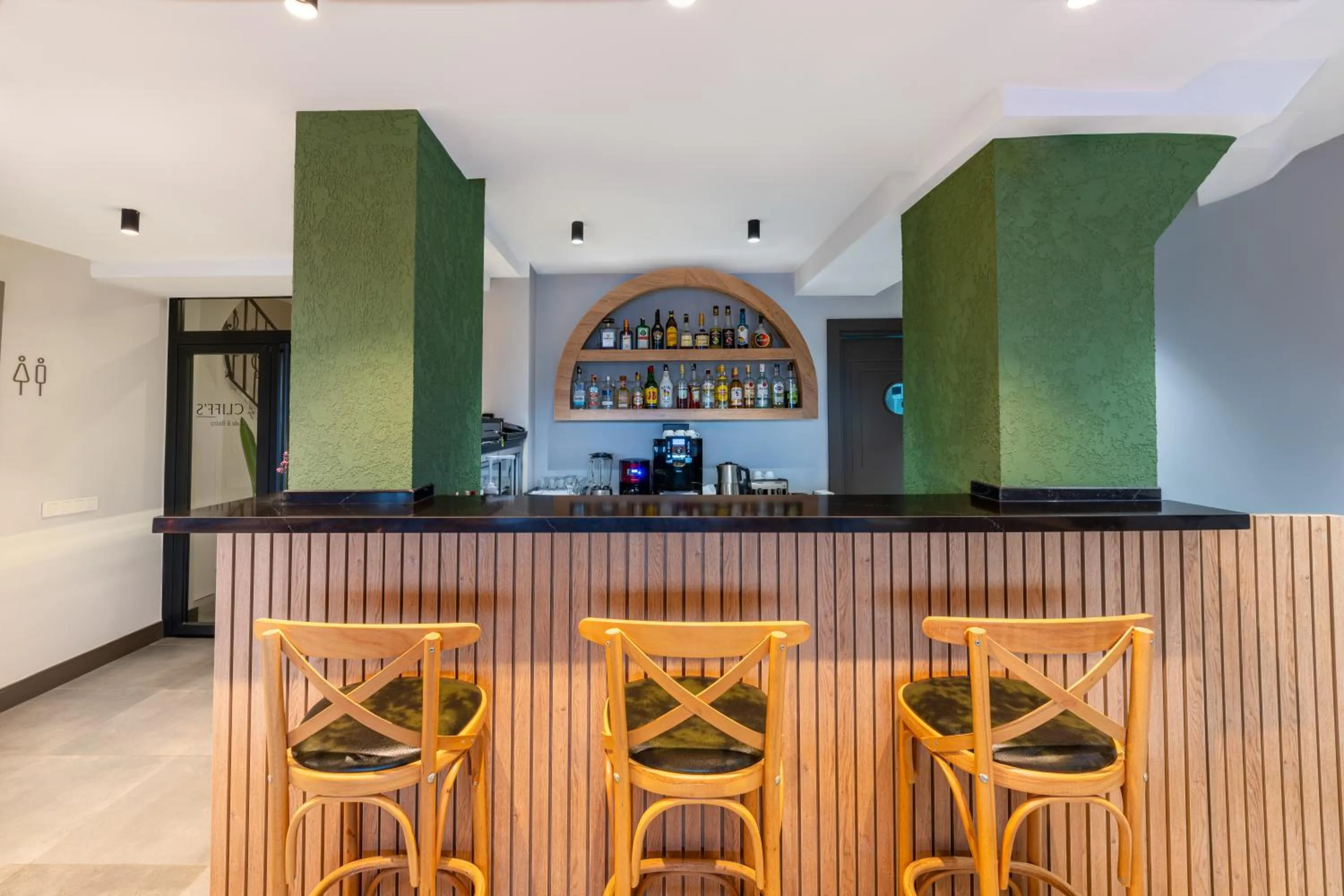 Restaurant/places to eat in Echinus Lara Hotel