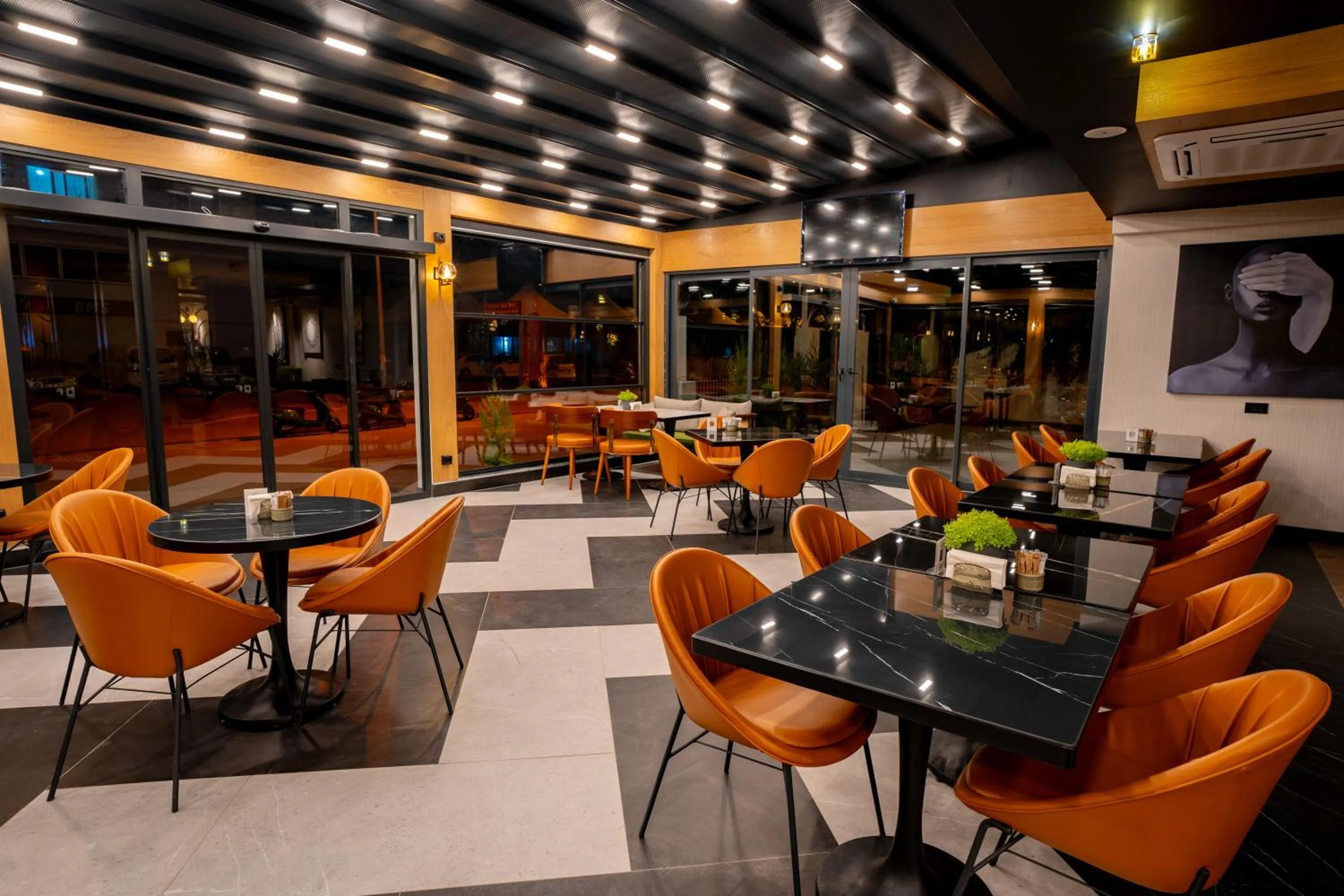 Restaurant/places to eat in Perast City Hotel