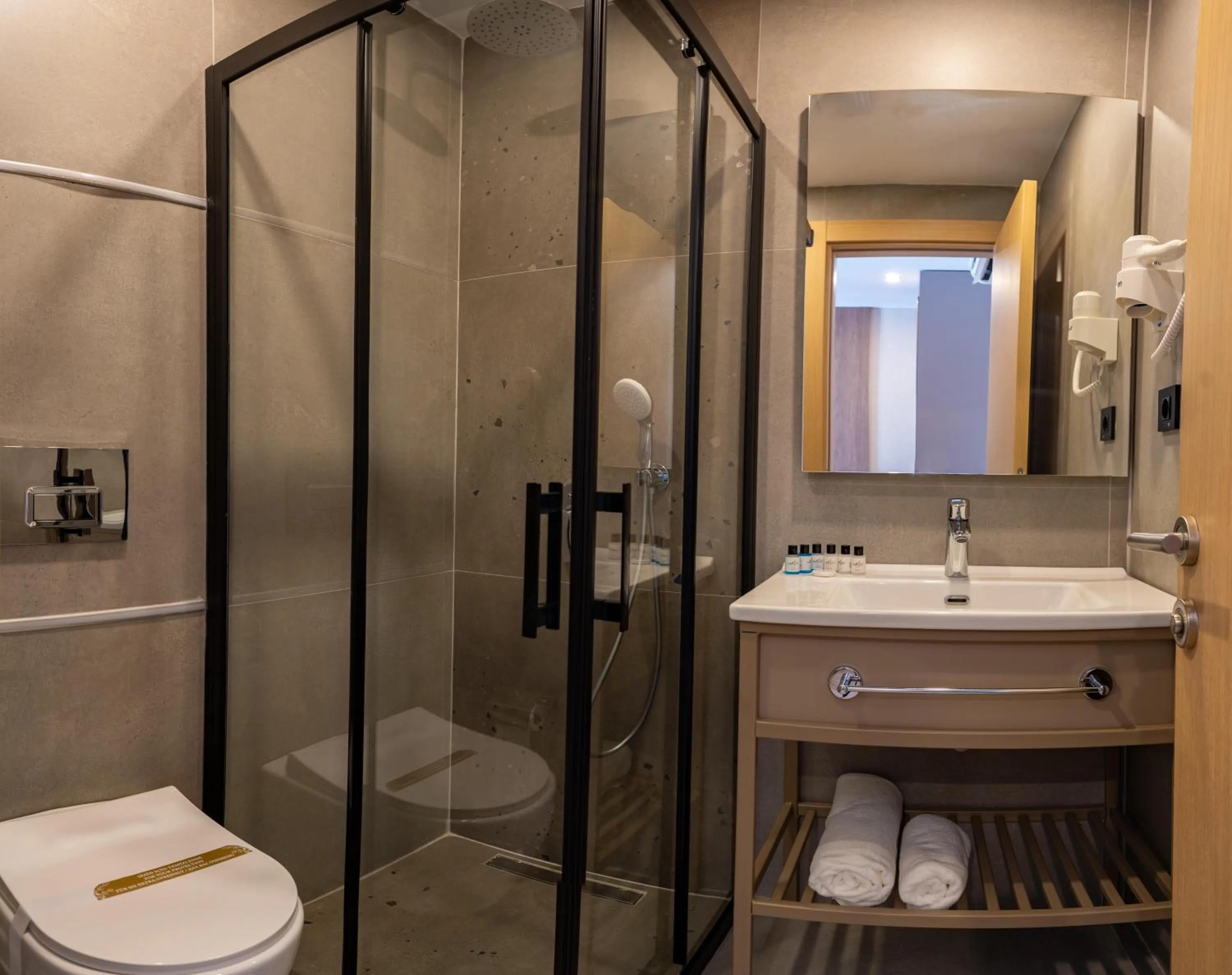 Bathroom in Perast City Hotel