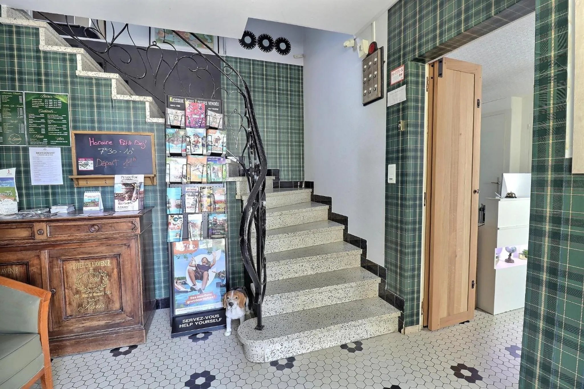 Lobby or reception in Hôtel Le Smile