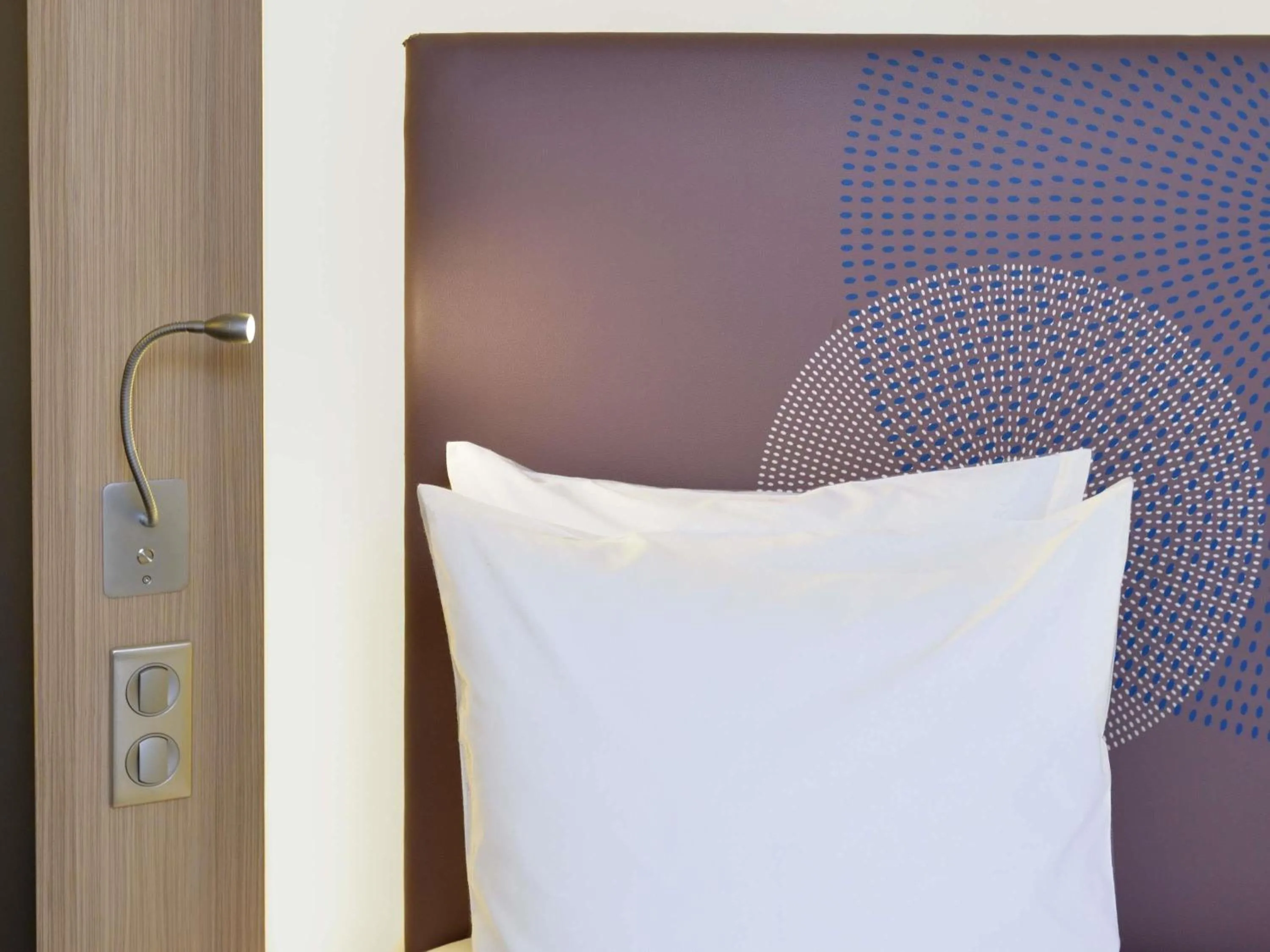 Bedroom, Bed in Novotel Dakar