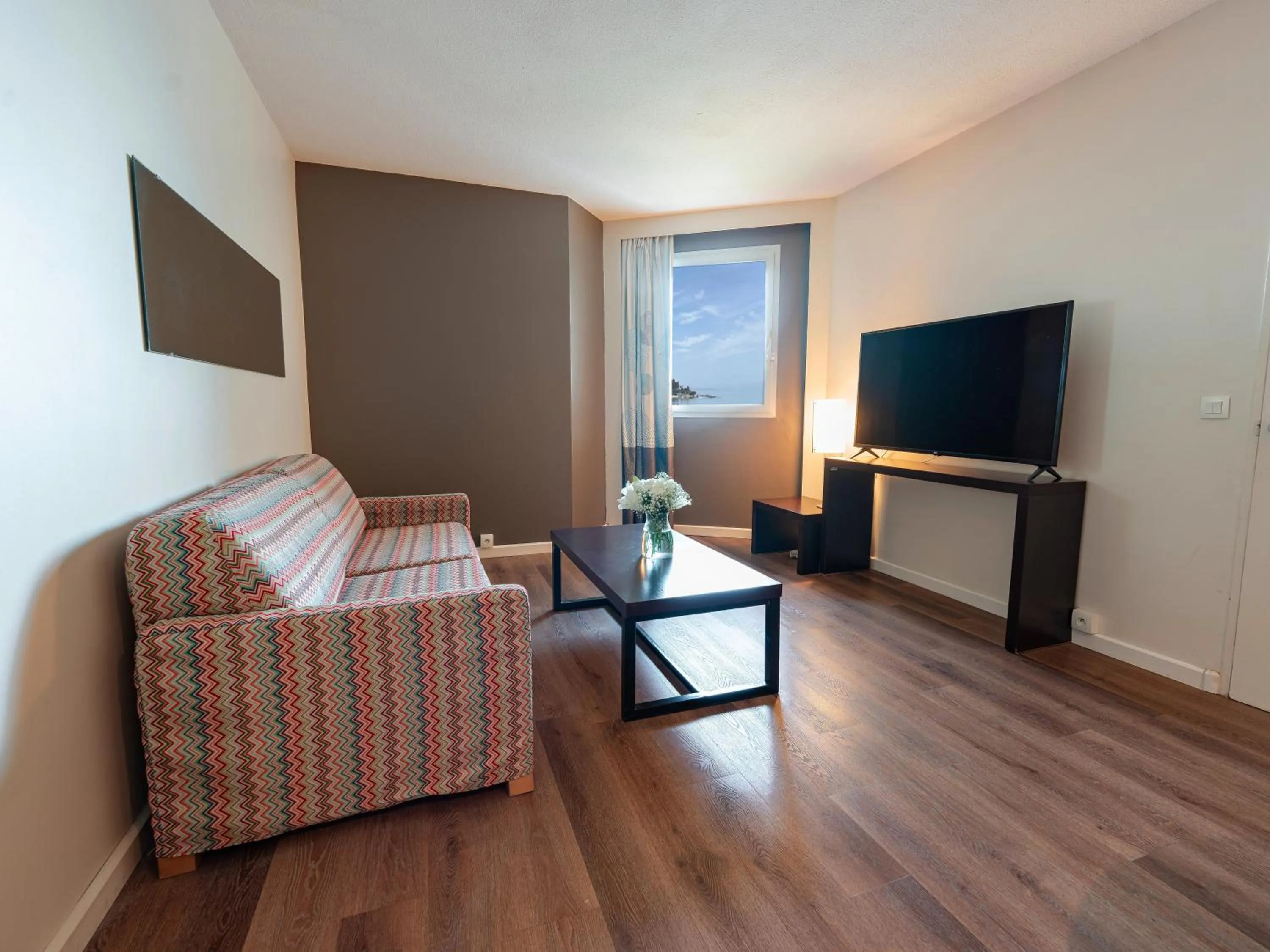 Living room in Novotel Dakar