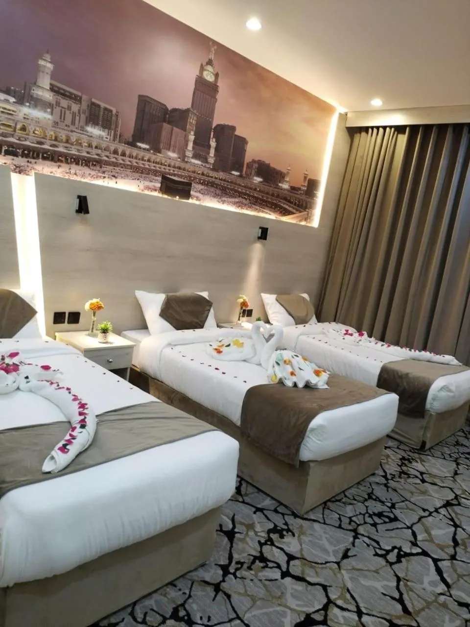 Bed in فندق اسكنت الحفاير - Askant Al Hafayer Hotel