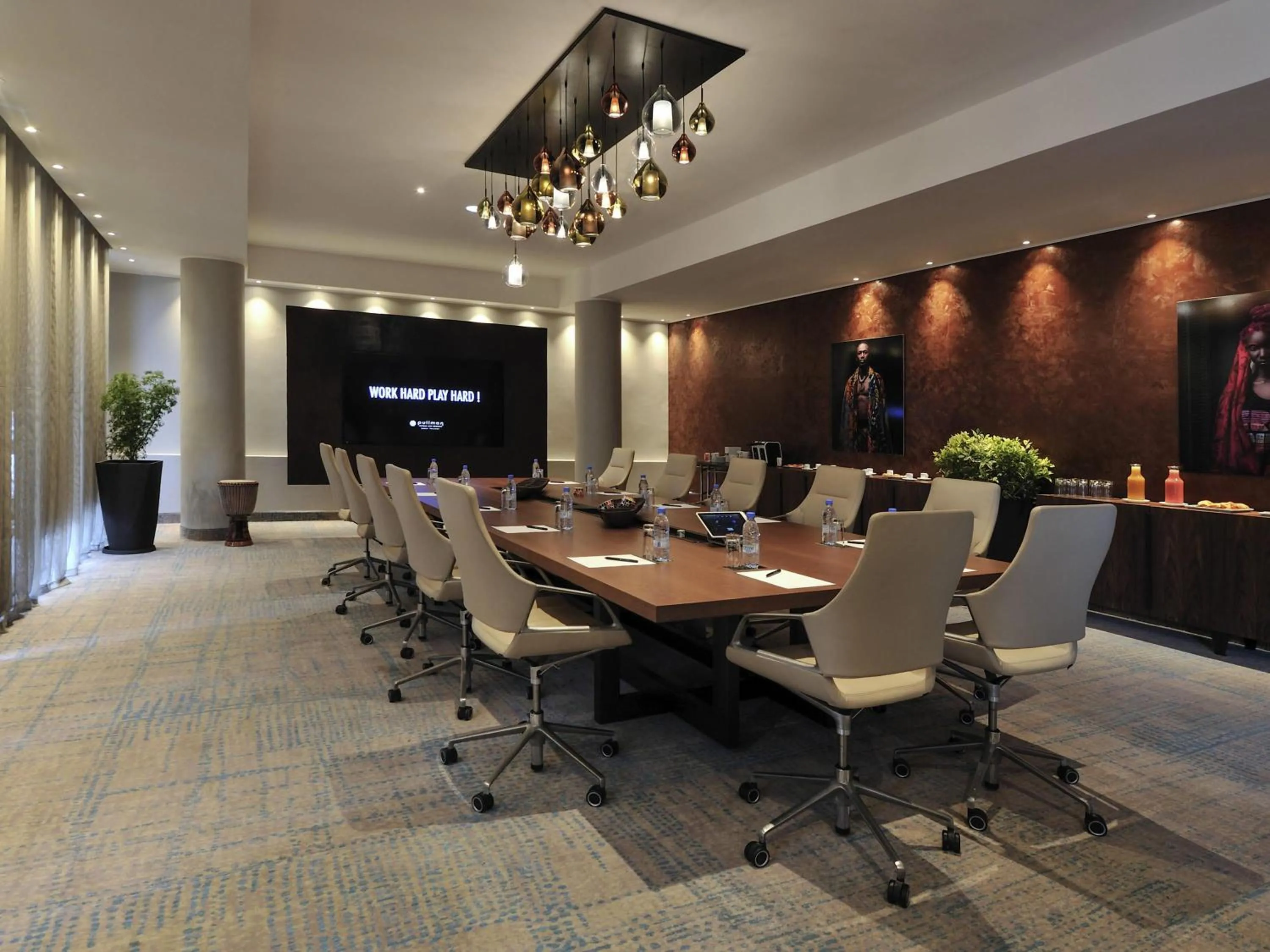 Meeting/conference room in Pullman Dakar Teranga