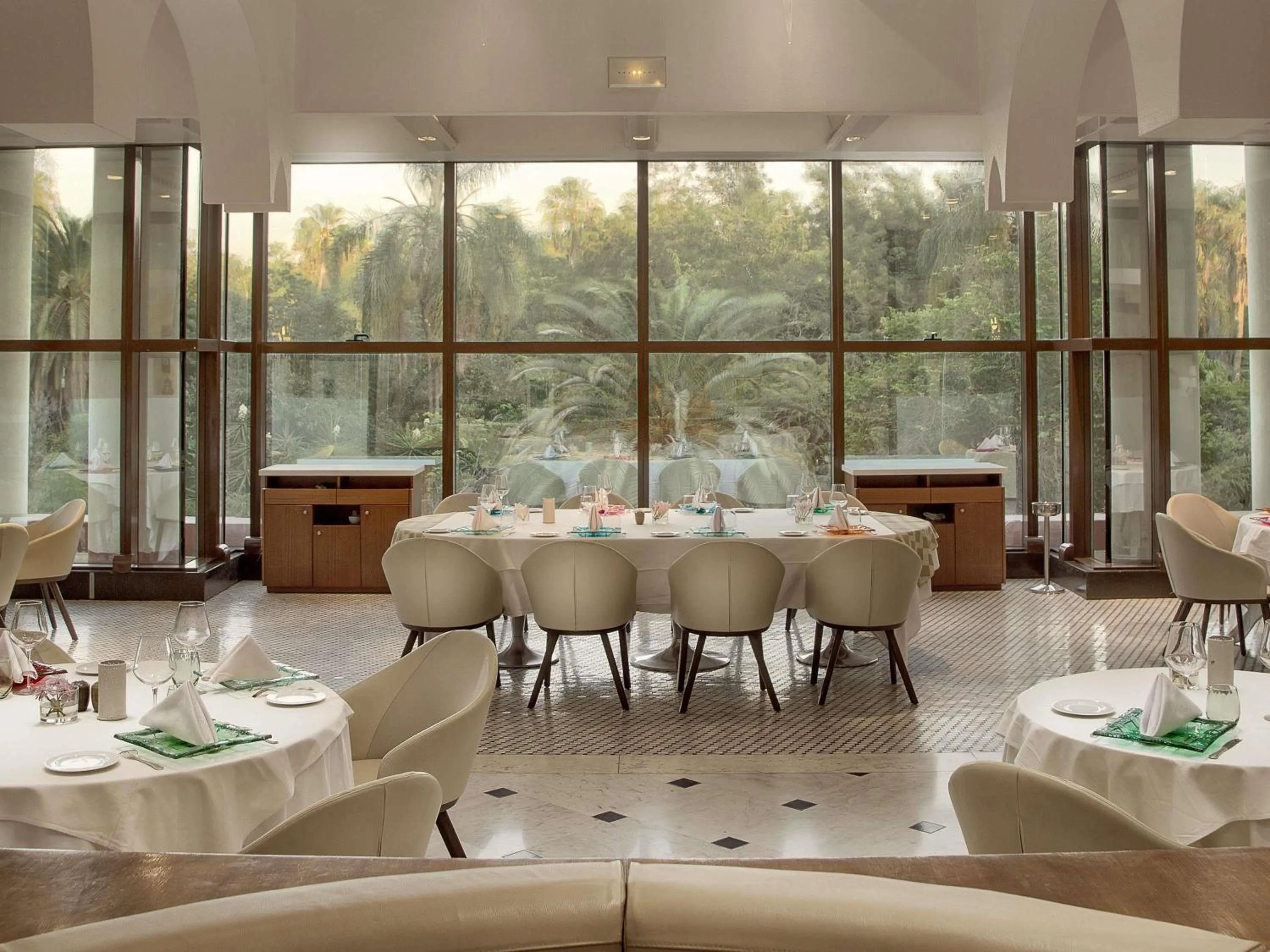 Restaurant/places to eat in Sofitel Algiers Hamma Garden